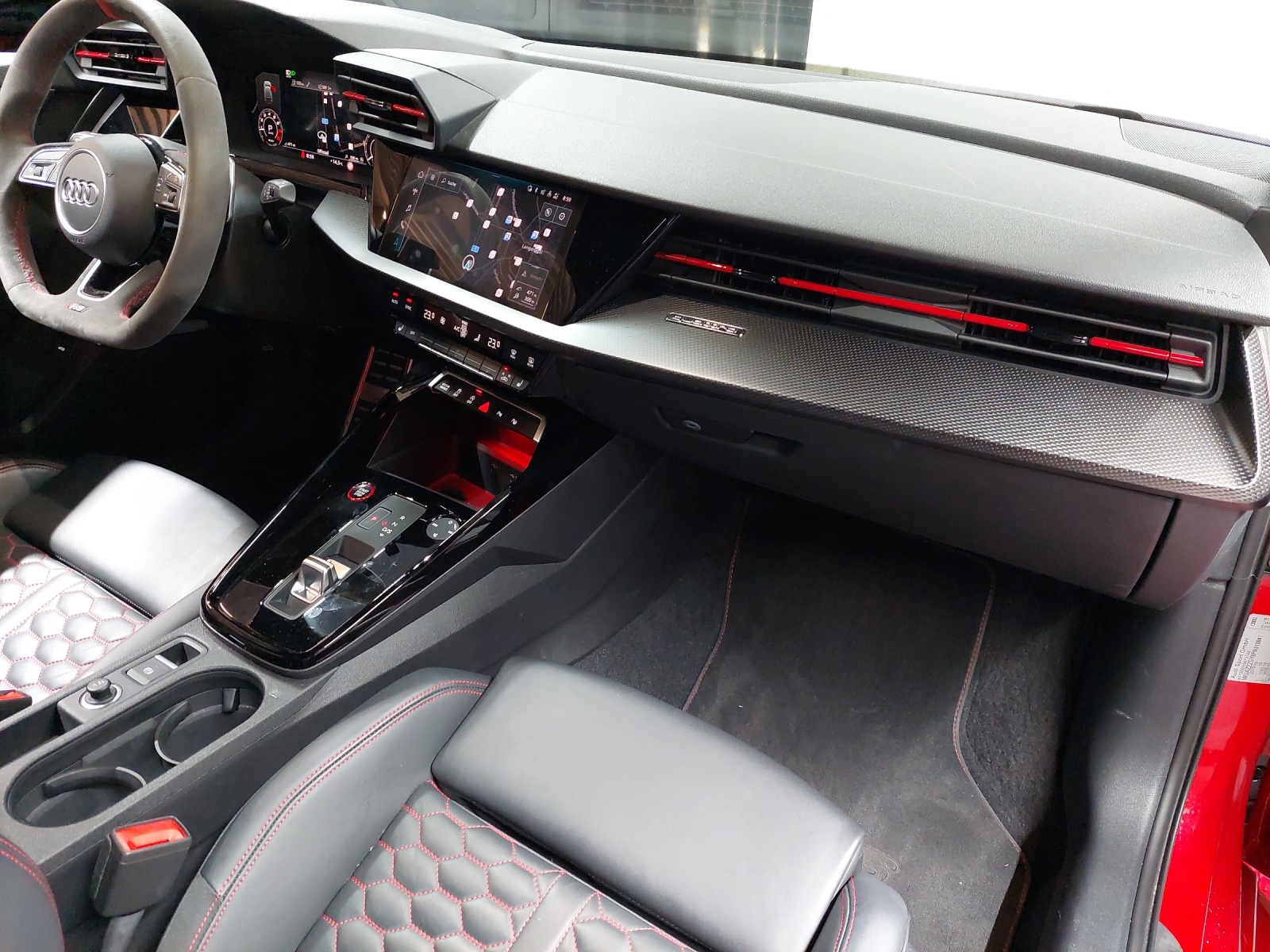 AUDI RS3 Sportback 2.5 TSI quattro S-tronic-image-9
