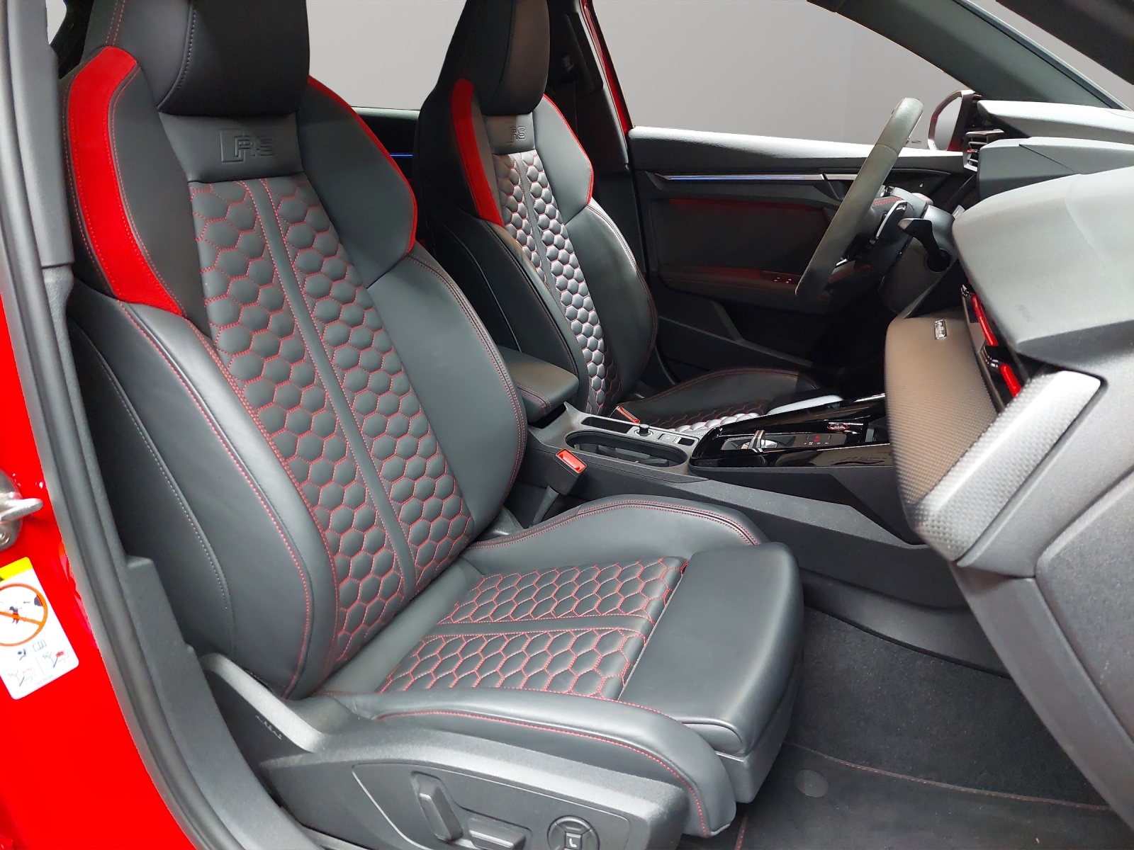 AUDI RS3 Sportback 2.5 TSI quattro S-tronic-image-8