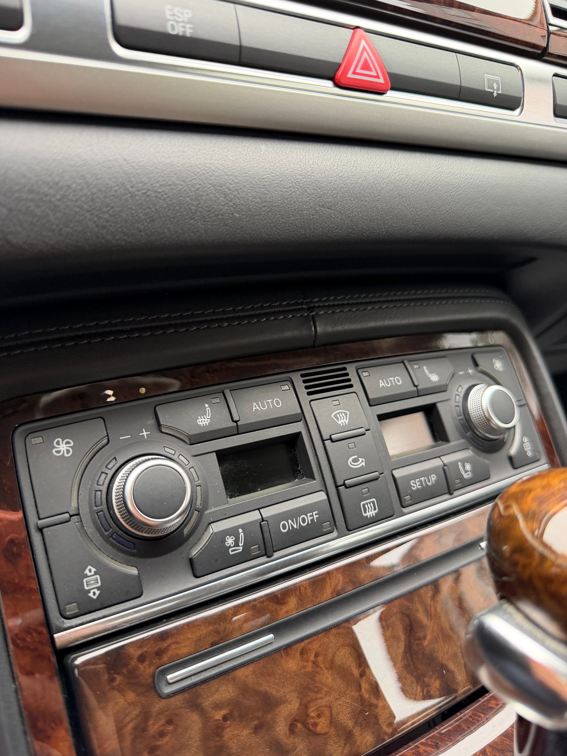 AUDI A8 L 3.0 TDI Quattro Langversion-image-9