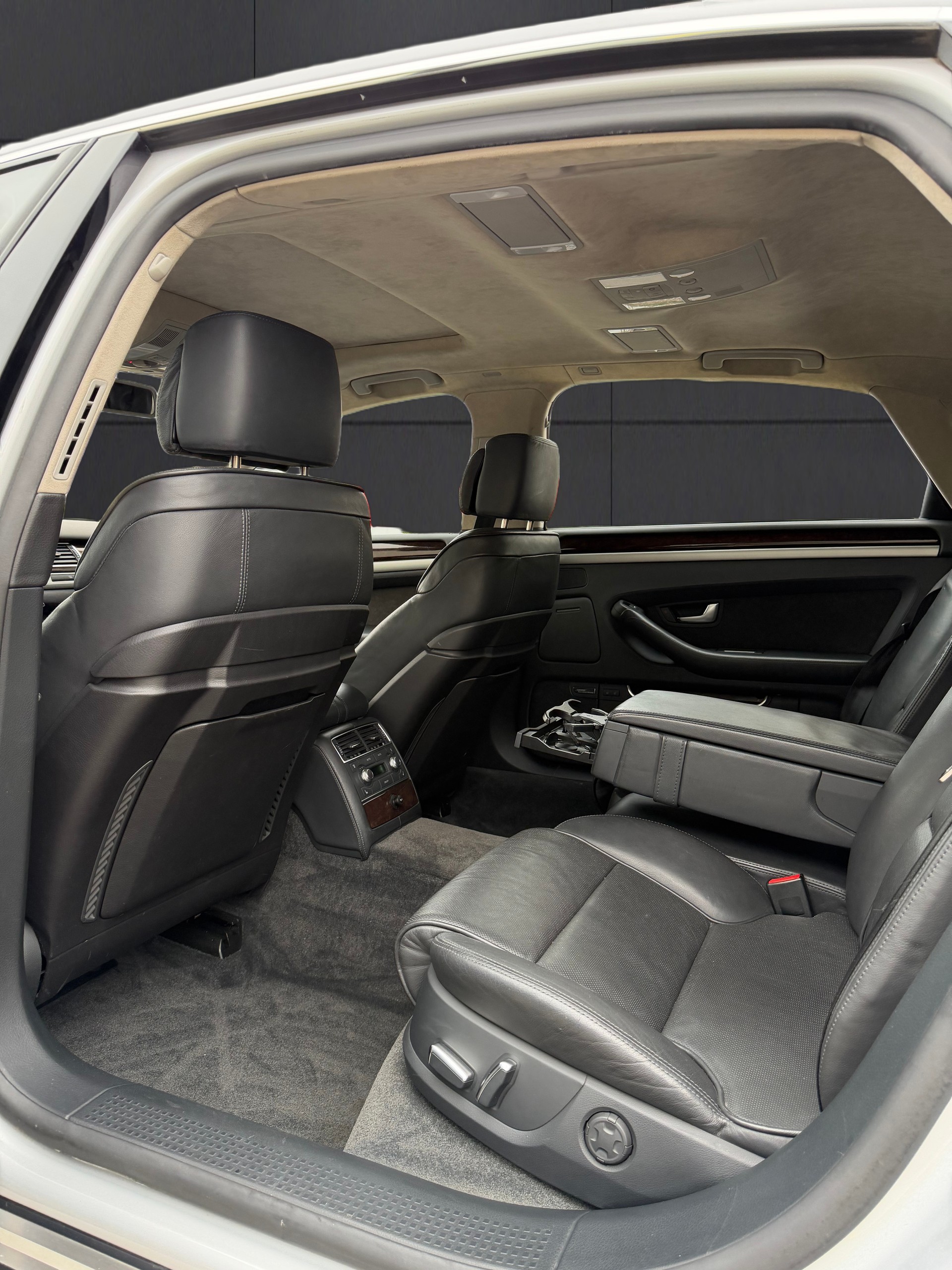 AUDI A8 L 3.0 TDI Quattro Langversion-image-15