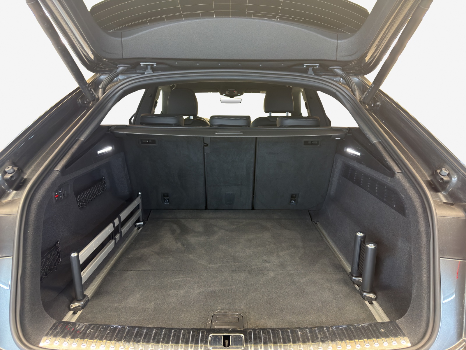 AUDI Q8 SUV TDI quattro 210 kW tiptronic-image-12