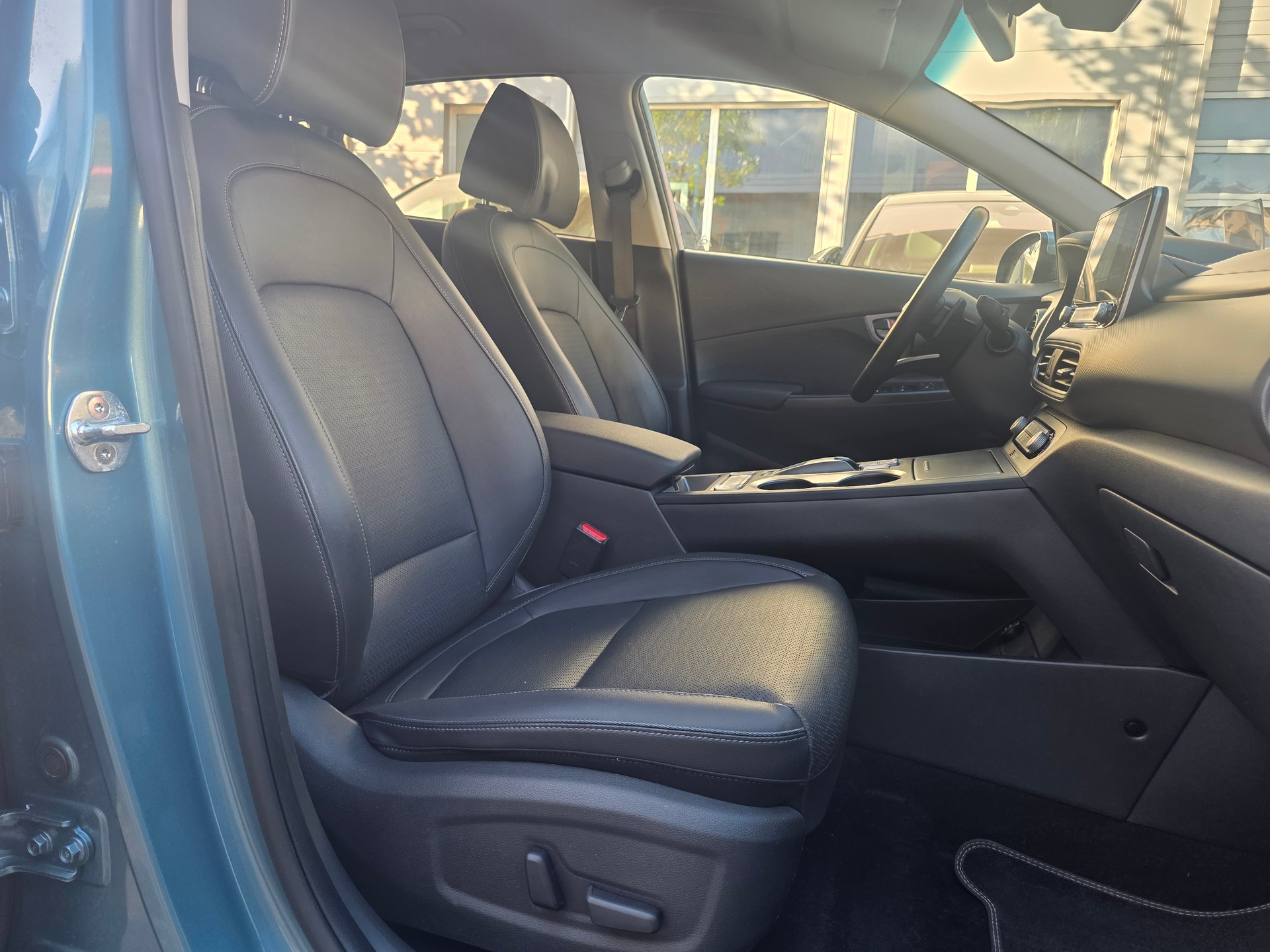 HYUNDAI Kona EV Vertex // BATT-ZERTIFIKAT -HEAD UP DISPLAY- BELÜFTETE SITZE- KAMERA- ASSISTENZ PAKET -GARANTIE BIS 08.2028-image-7