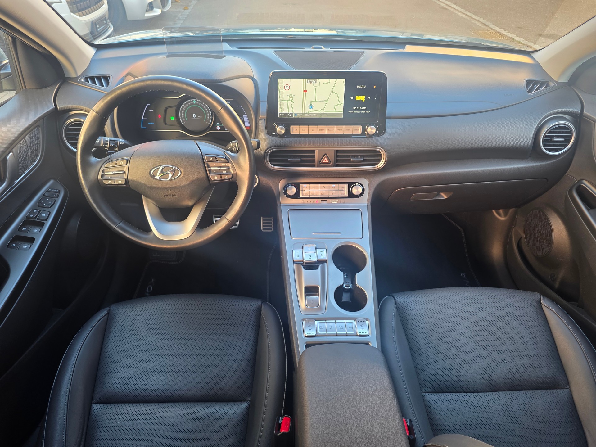HYUNDAI Kona EV Vertex // BATT-ZERTIFIKAT -HEAD UP DISPLAY- BELÜFTETE SITZE- KAMERA- ASSISTENZ PAKET -GARANTIE BIS 08.2028-image-5