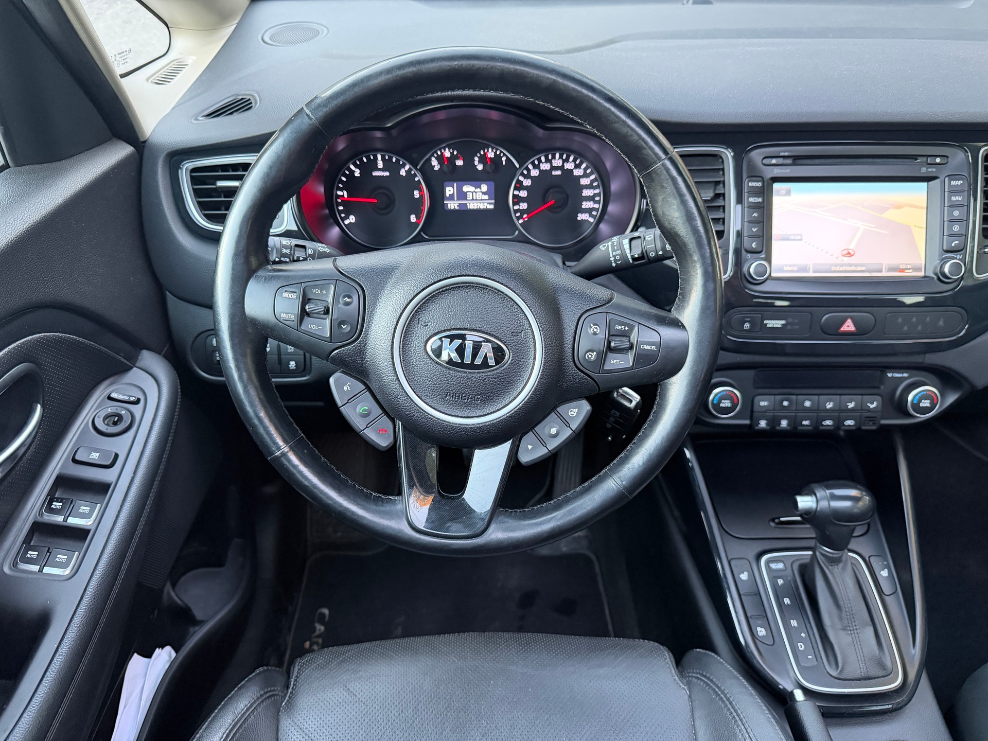 KIA Carens 1.7 CRDi Swiss Eco Edition DCT-image-11