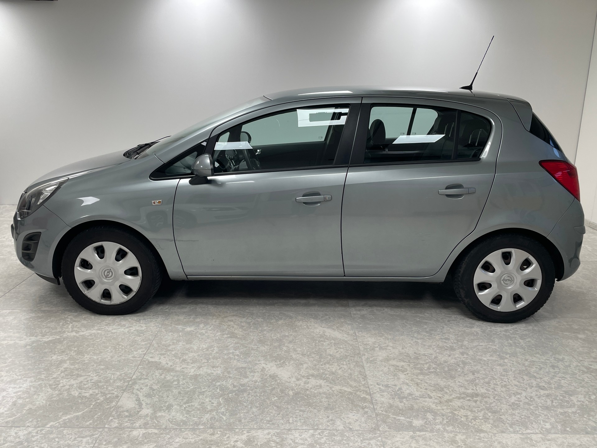 OPEL Corsa 1.2 TP Final Edition-image-1