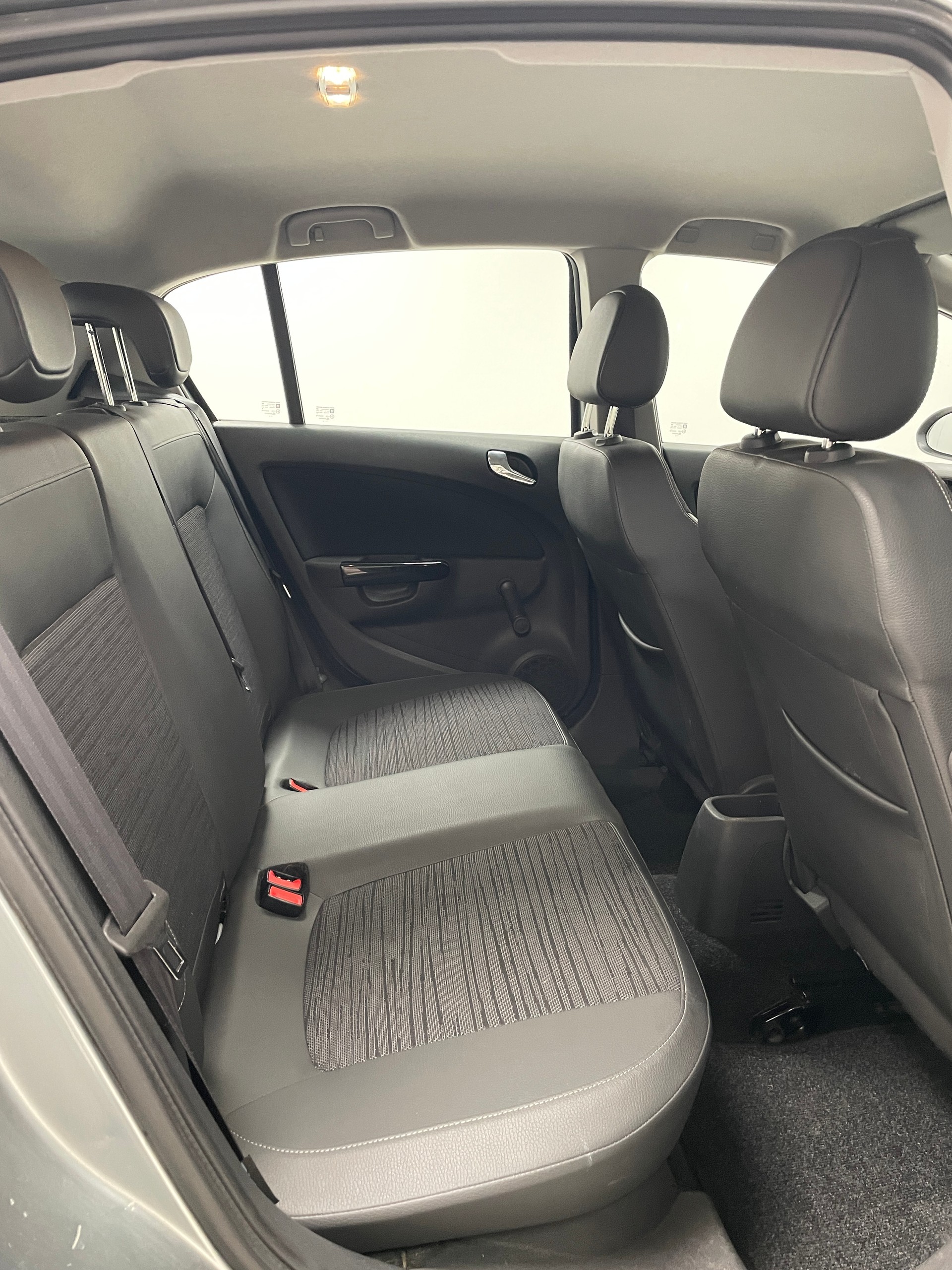 OPEL Corsa 1.2 TP Final Edition-image-14