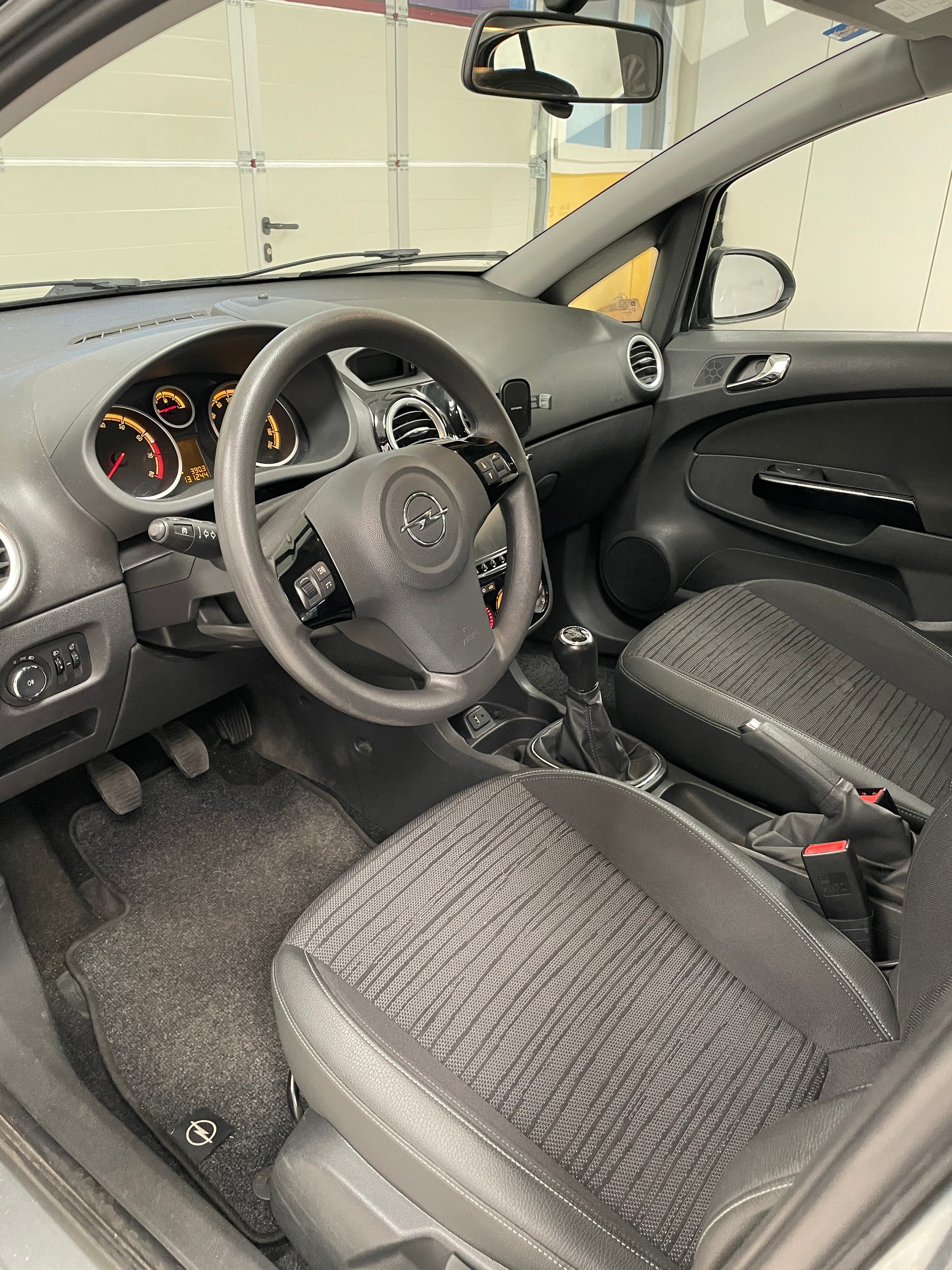 OPEL Corsa 1.2 TP Final Edition-image-8