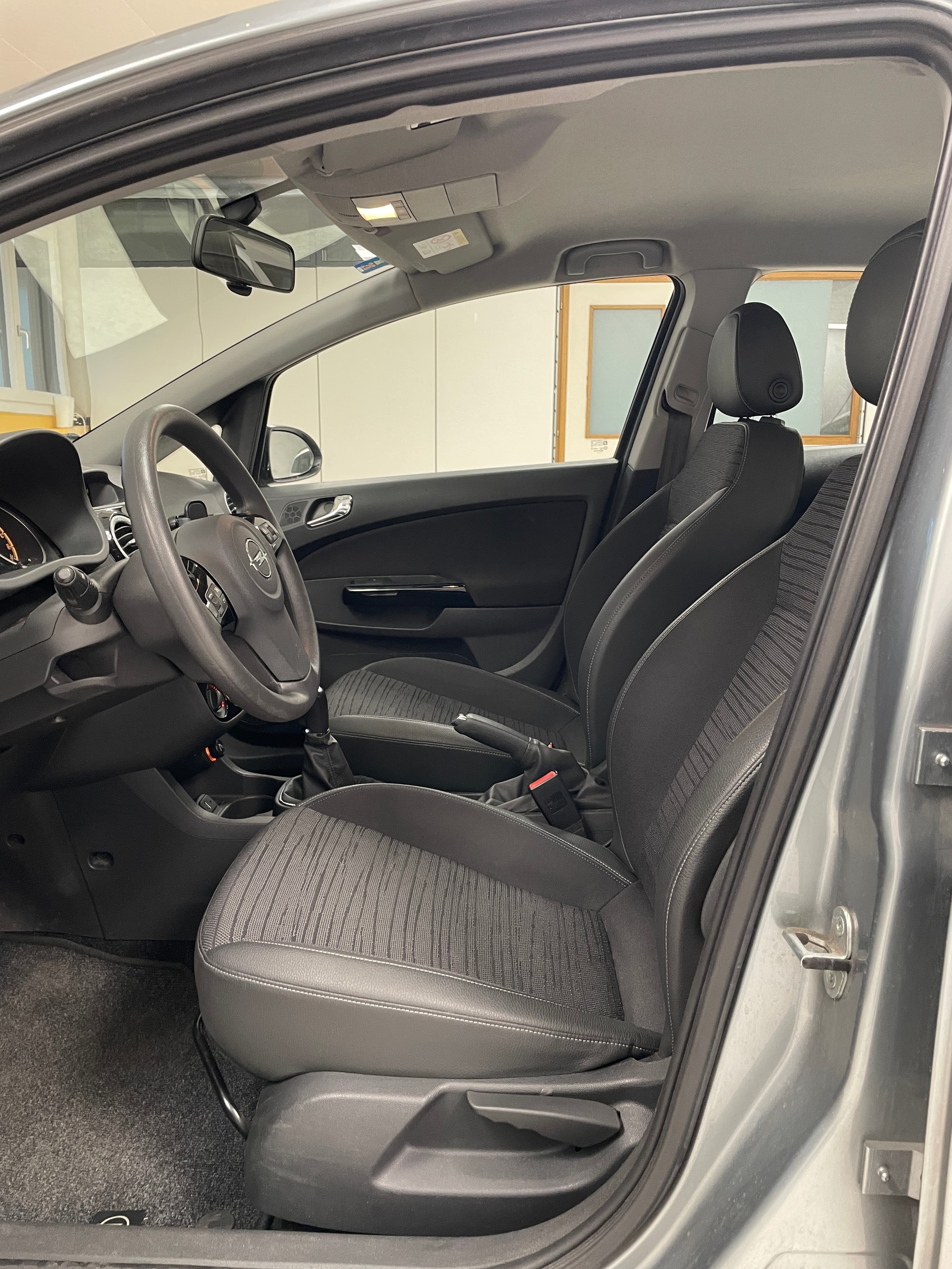 OPEL Corsa 1.2 TP Final Edition-image-9
