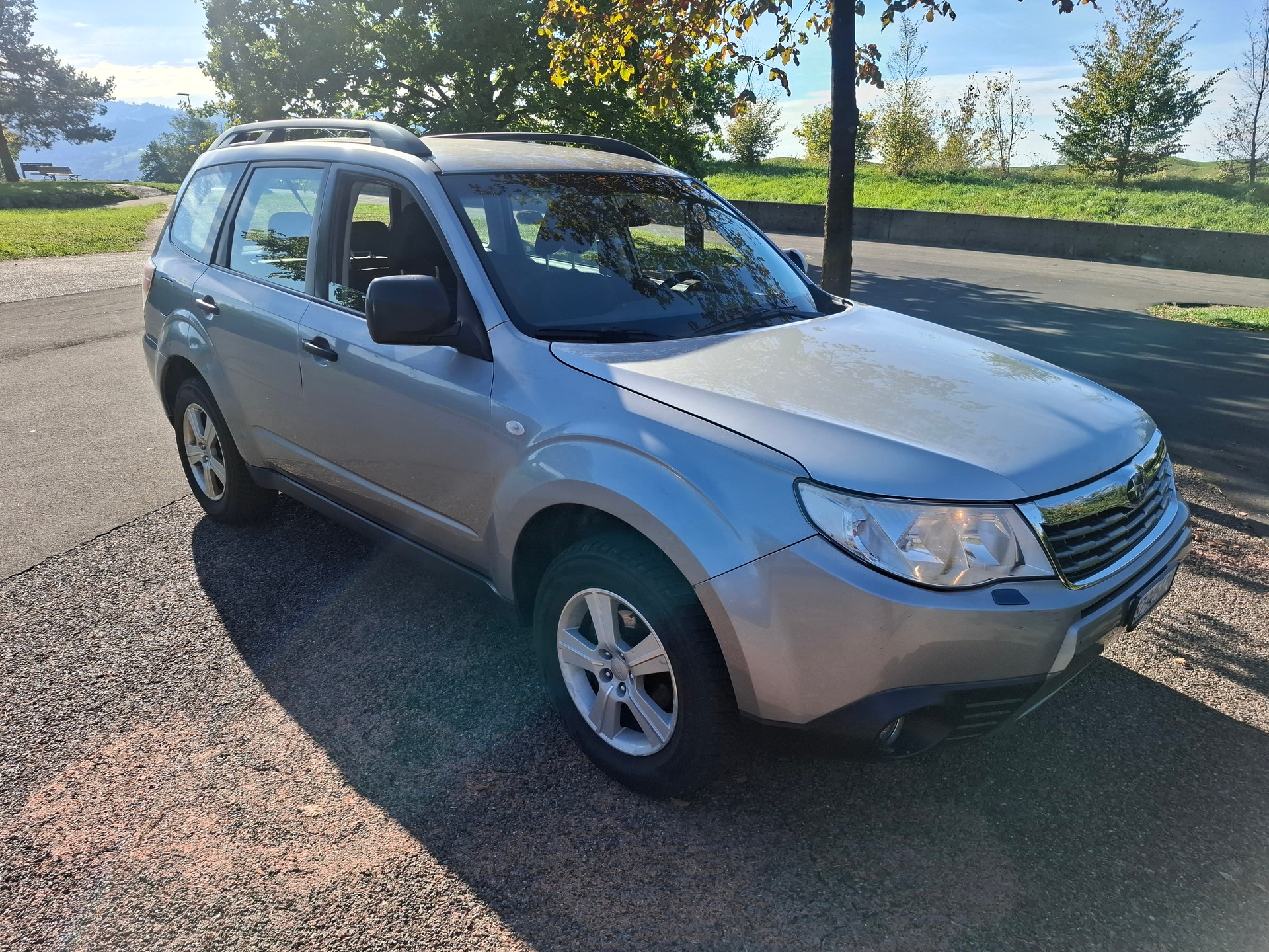 SUBARU Forester 2.0X Swiss-image-0