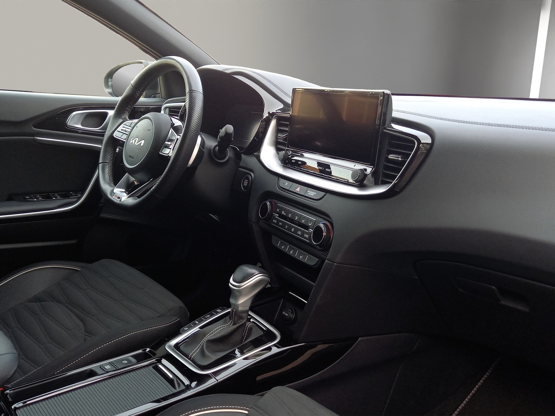 KIA Ceed 1.5 T-GDi MHEV GT-Line-image-12