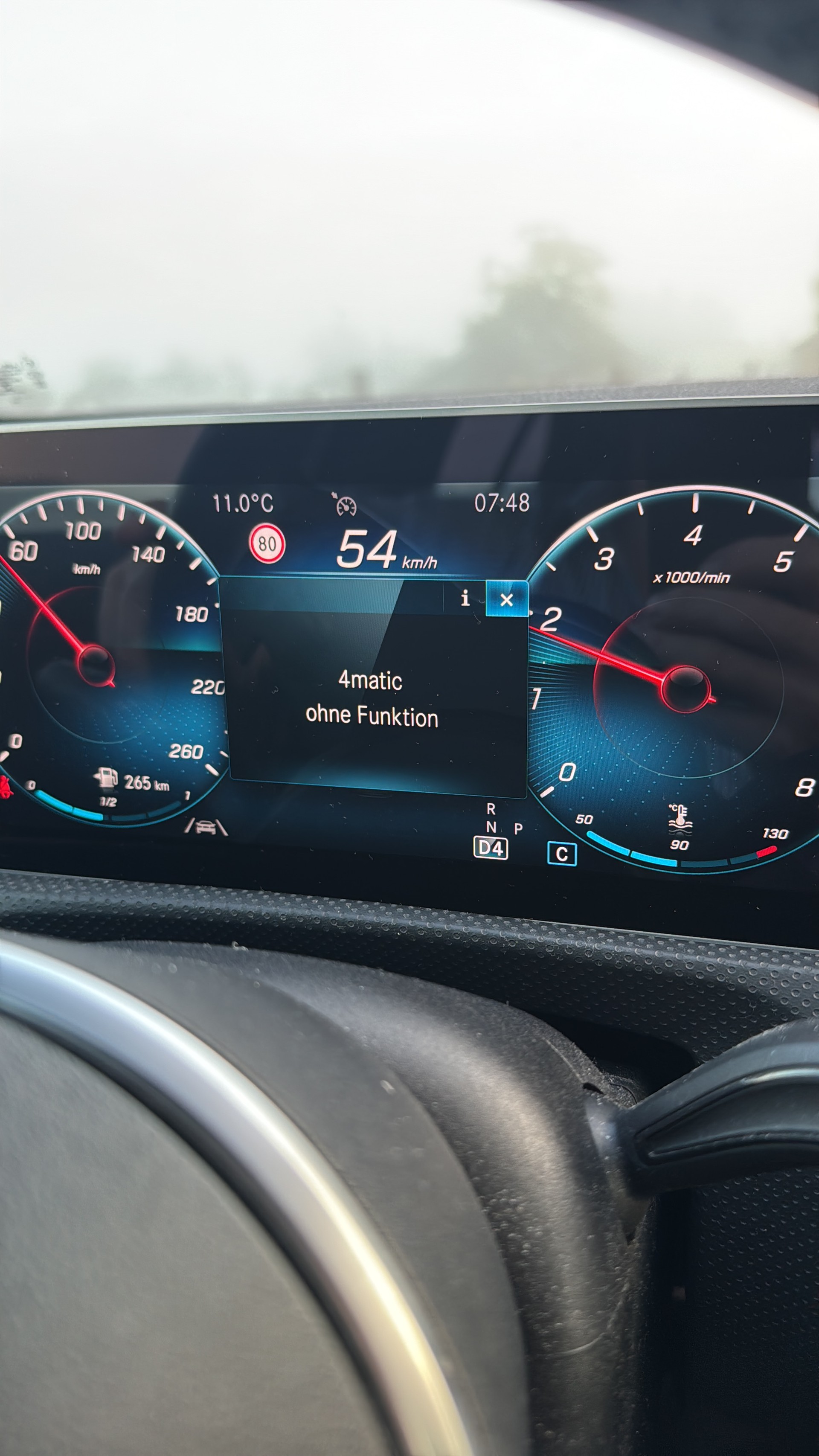 MERCEDES-BENZ A 250 4Matic Progressive 7G-DCT-image-30