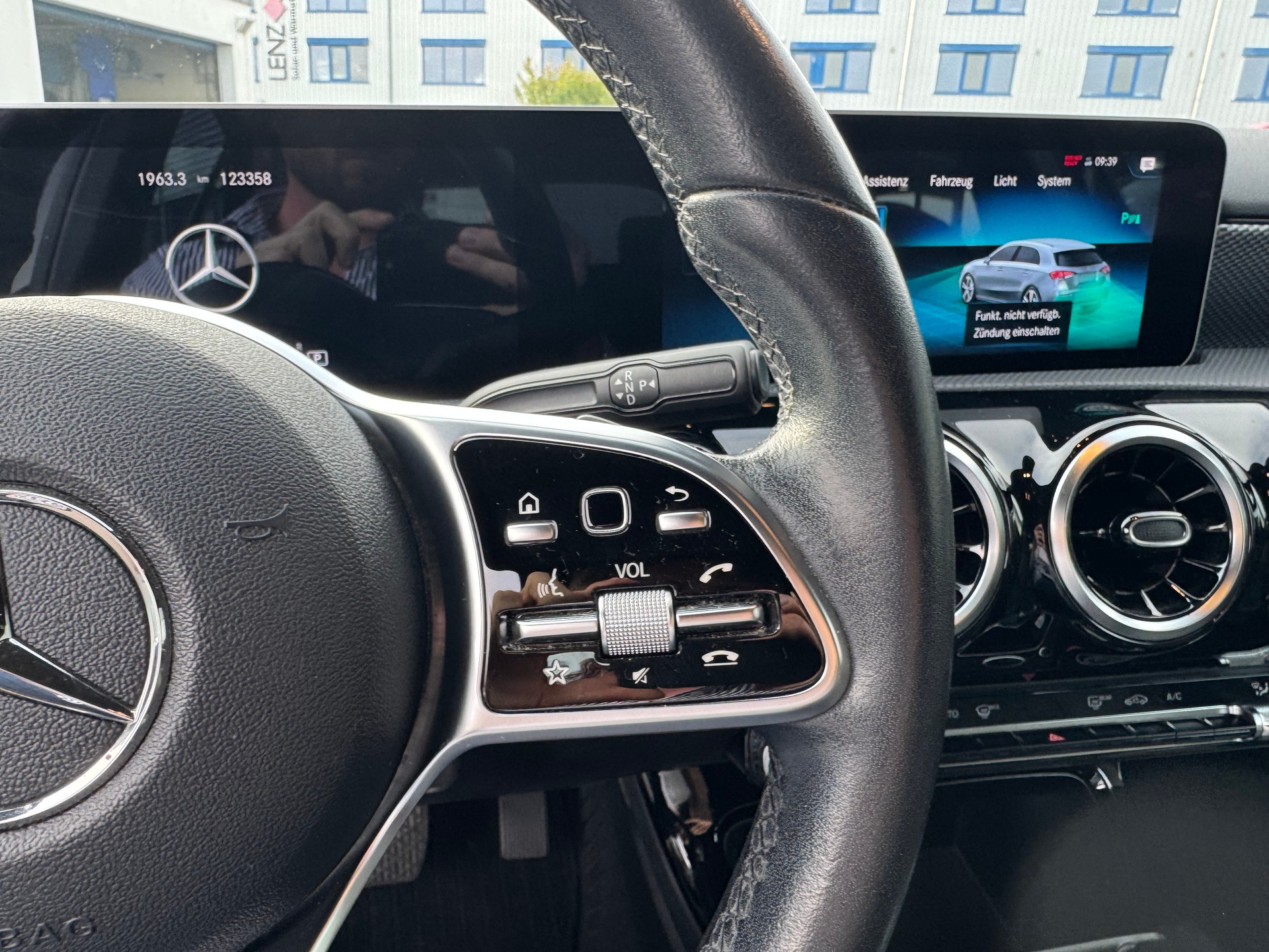 MERCEDES-BENZ A 250 4Matic Progressive 7G-DCT-image-26