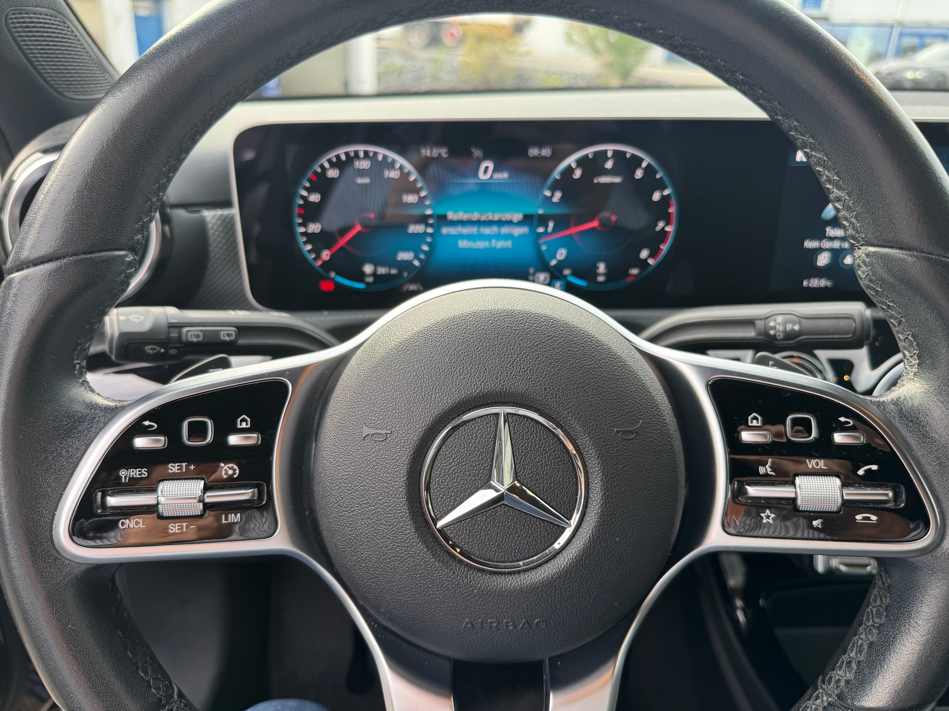 MERCEDES-BENZ A 250 4Matic Progressive 7G-DCT-image-18