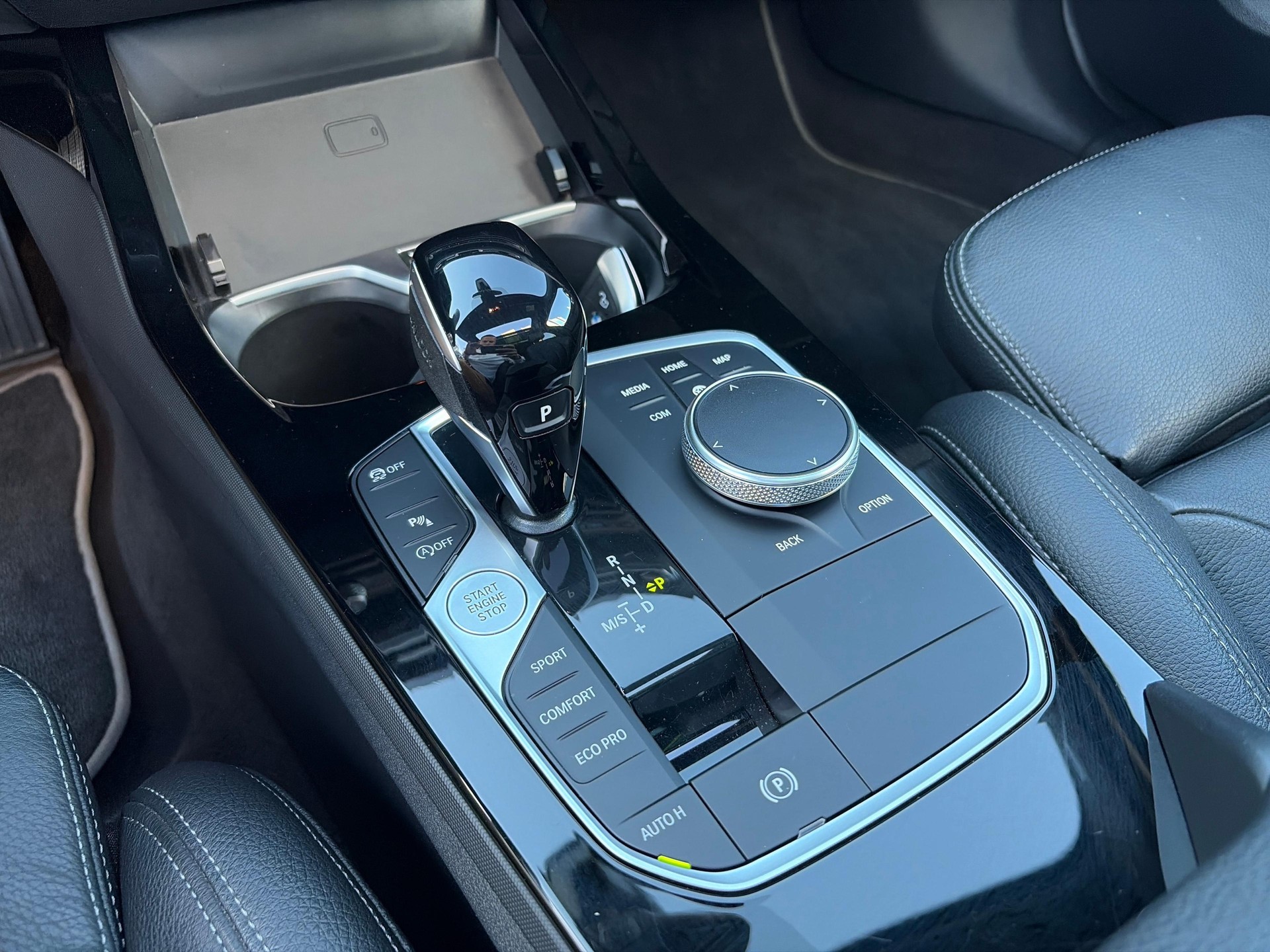 BMW 118i Sport Line Steptronic-image-14
