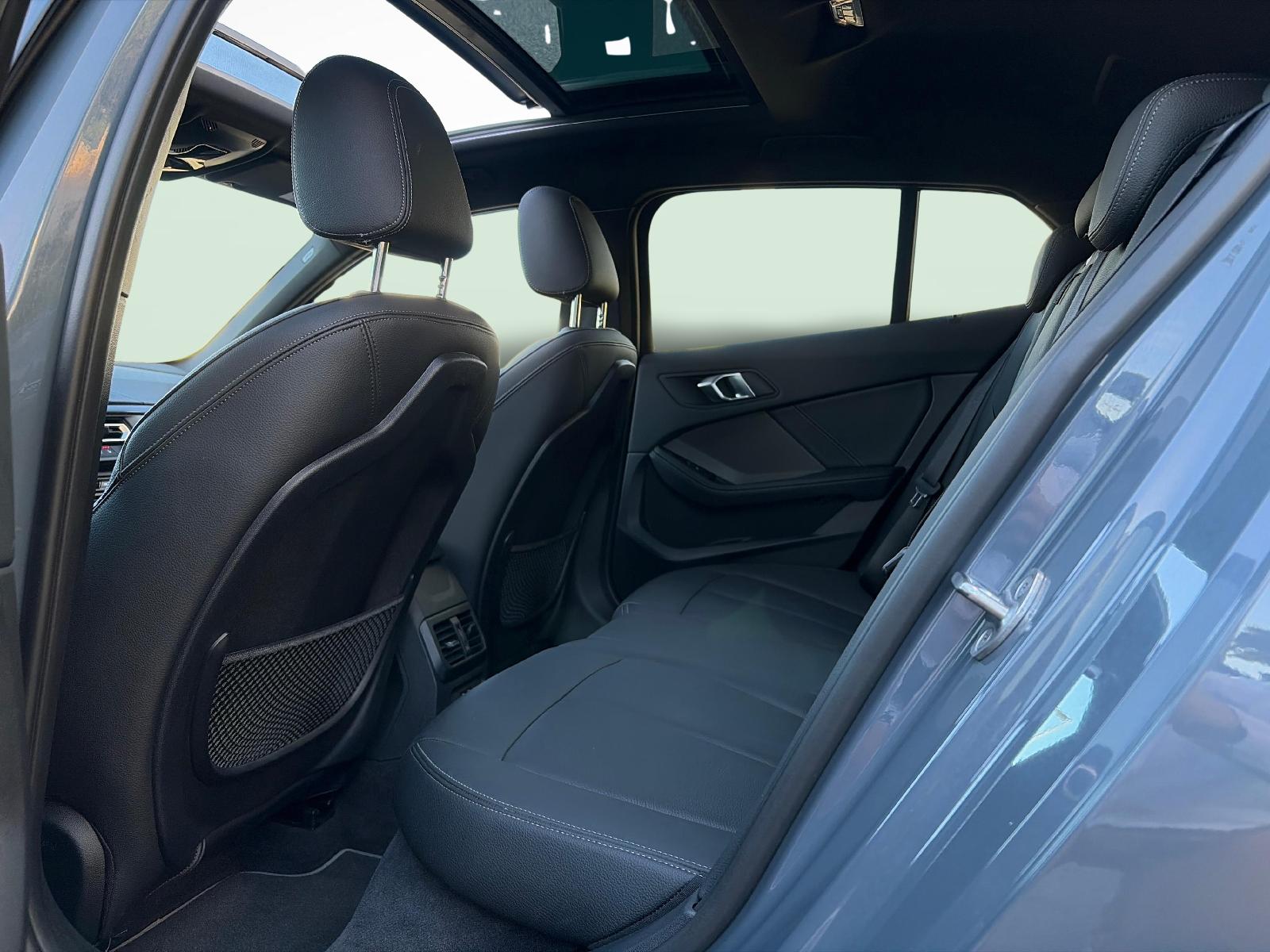 BMW 118i Sport Line Steptronic-image-15