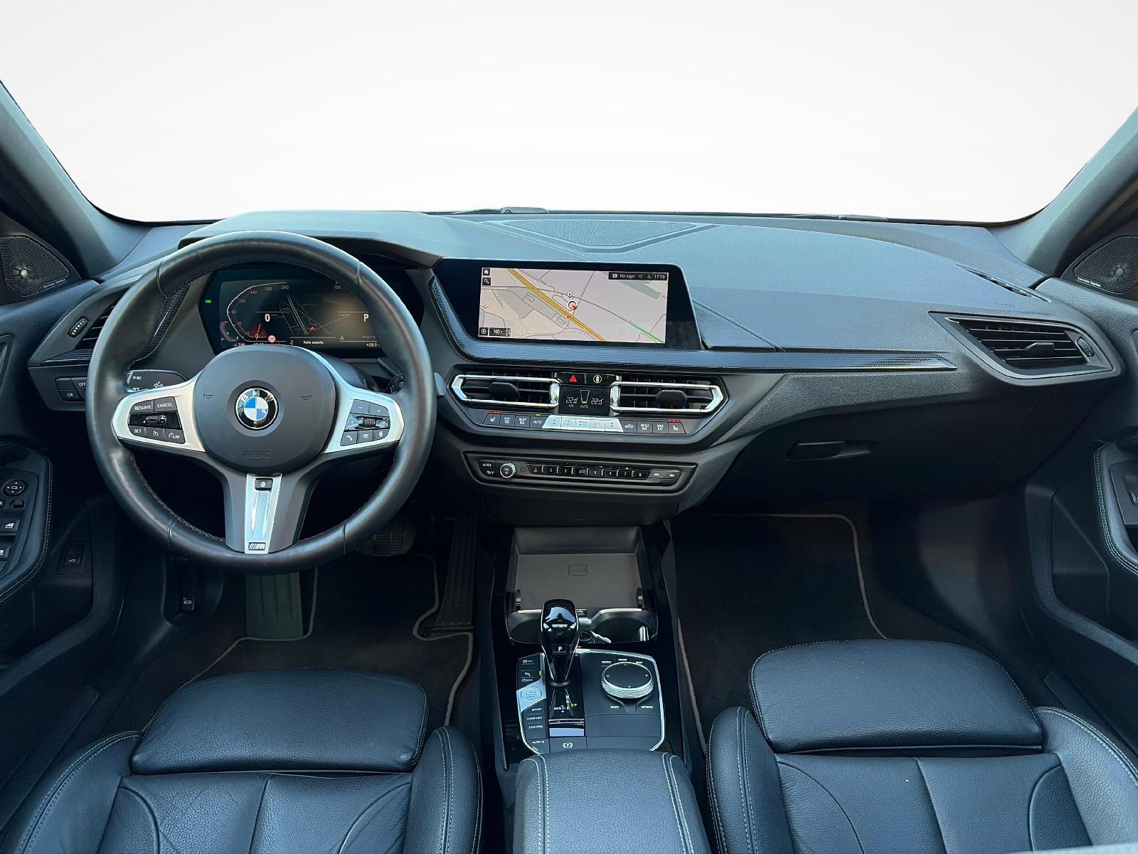 BMW 118i Sport Line Steptronic-image-11