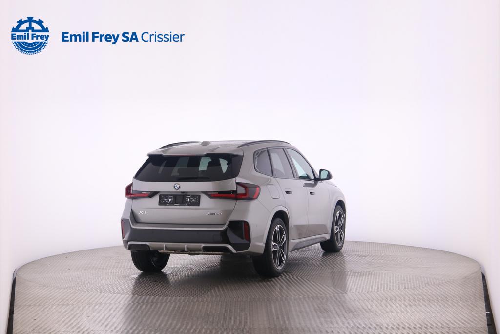 BMW X1 23i xDrive-image-1