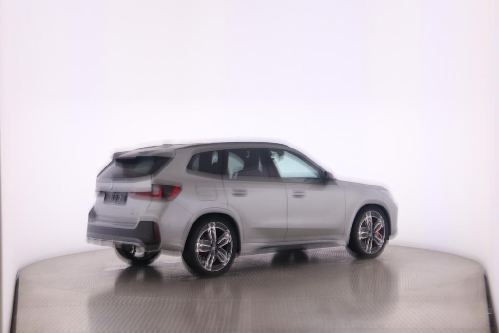 BMW X1 23i xDrive-image-5