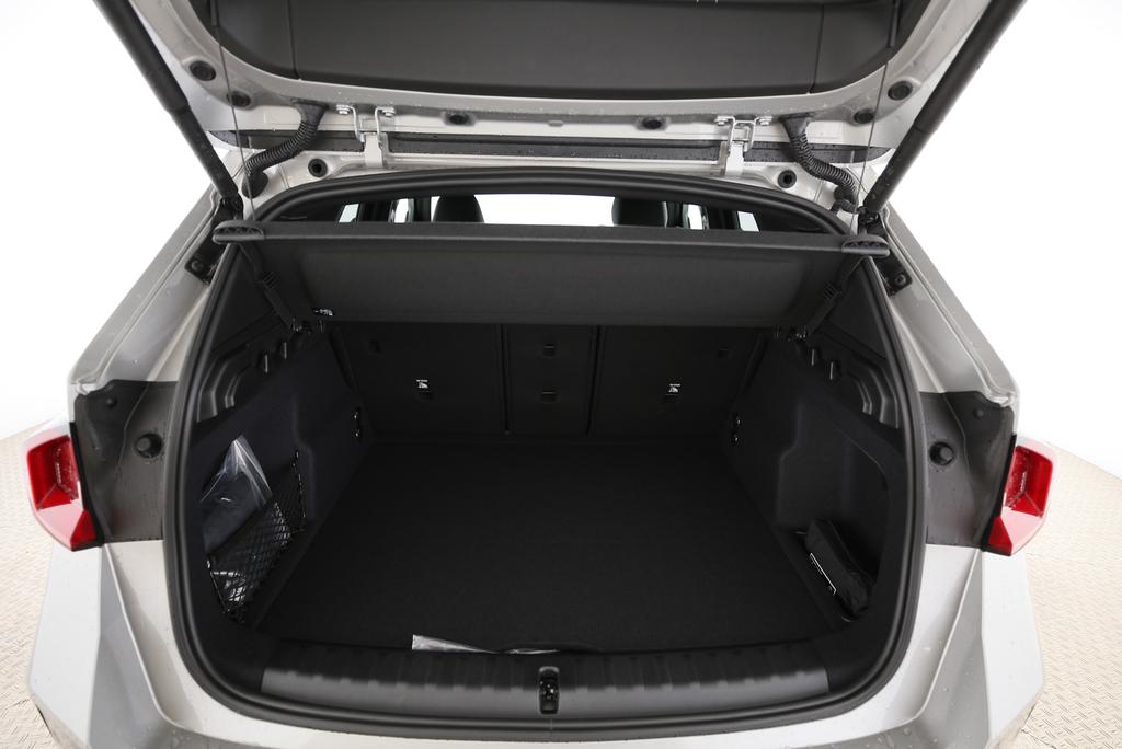 BMW X1 23i xDrive-image-8