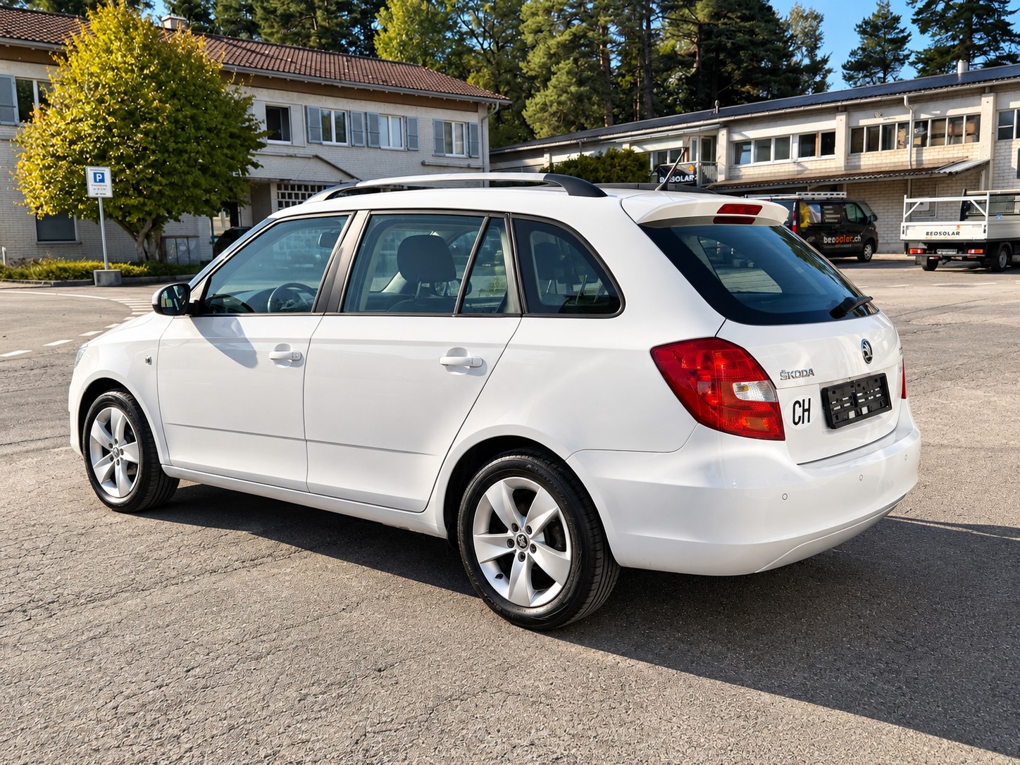 SKODA Fabia 1.2 TDI Greenline-image-1