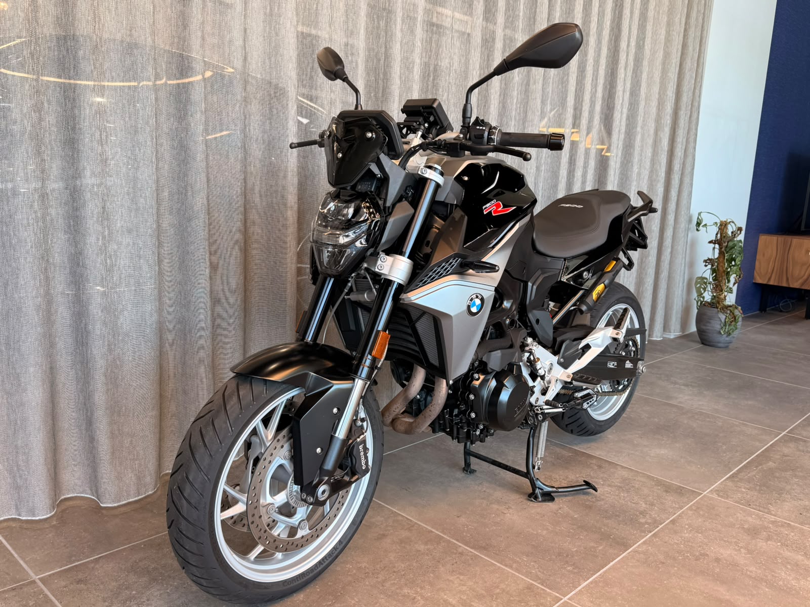 BMW F 900 R ABS-showroom-element-2