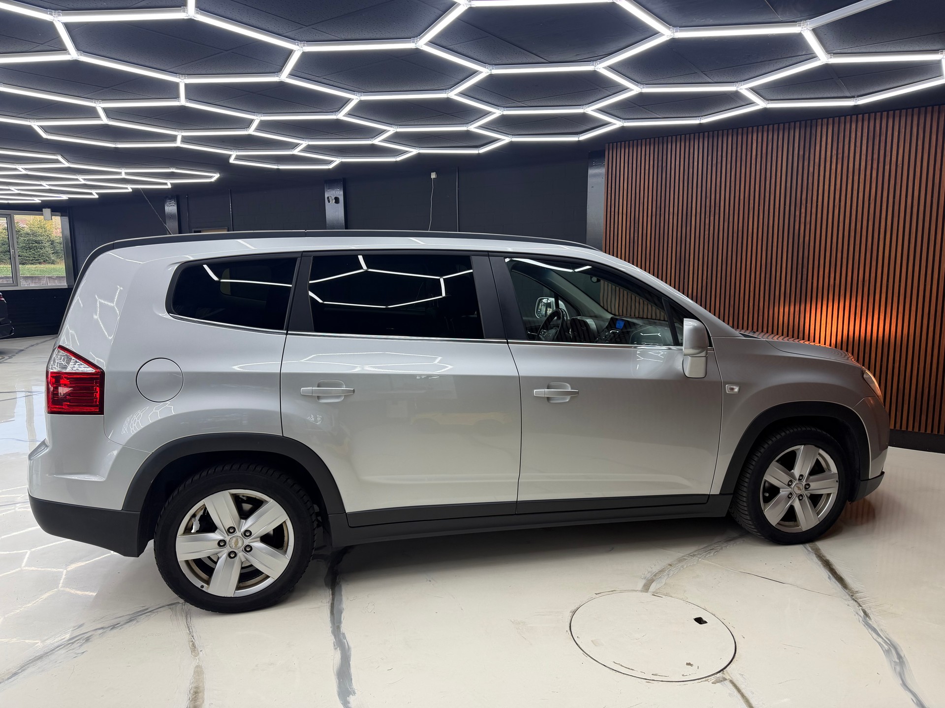 CHEVROLET Orlando 2.0 VCDi LTZ Automatic 7 Sitzer-image-5