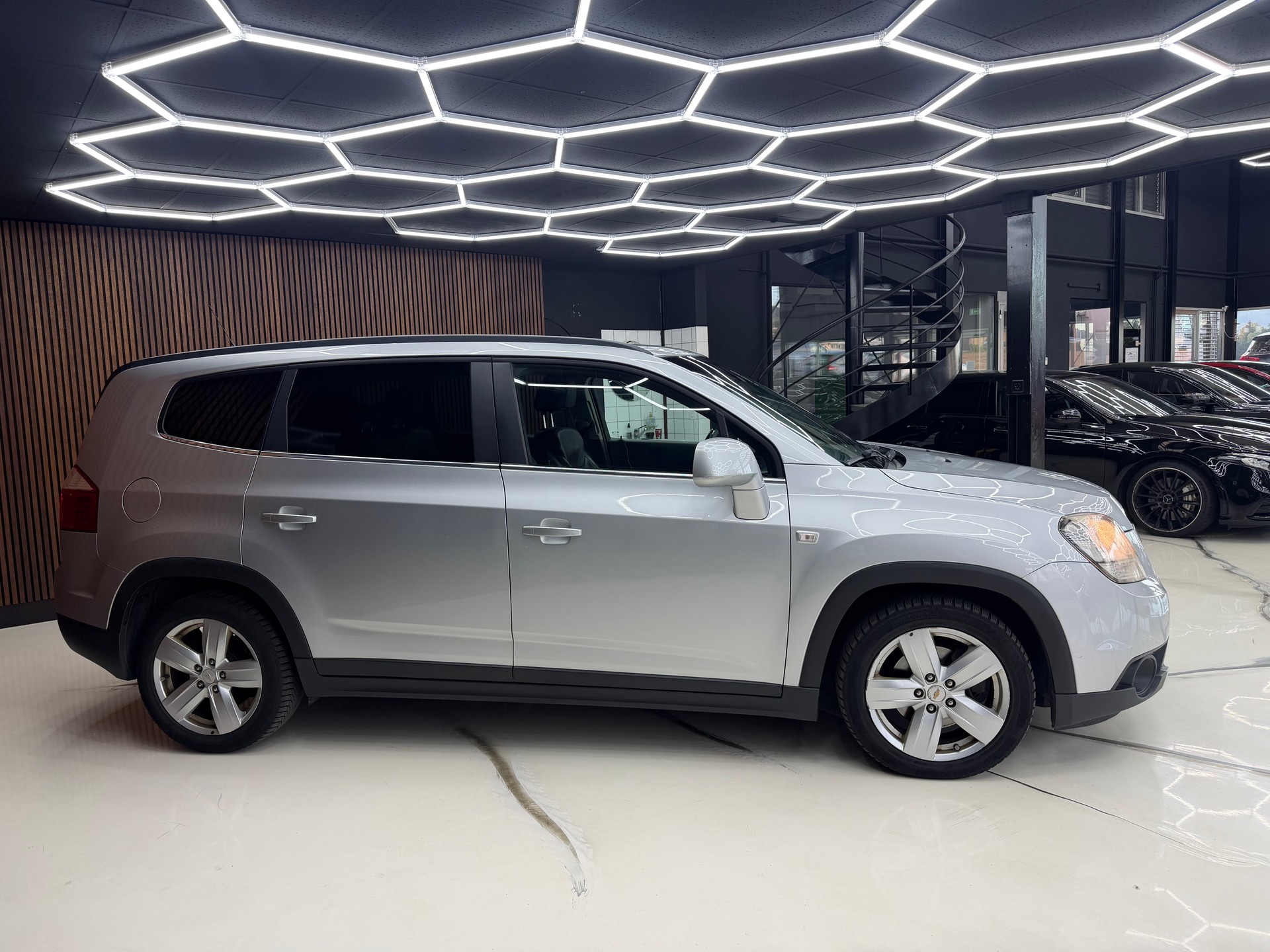 CHEVROLET Orlando 2.0 VCDi LTZ Automatic 7 Sitzer-image-3