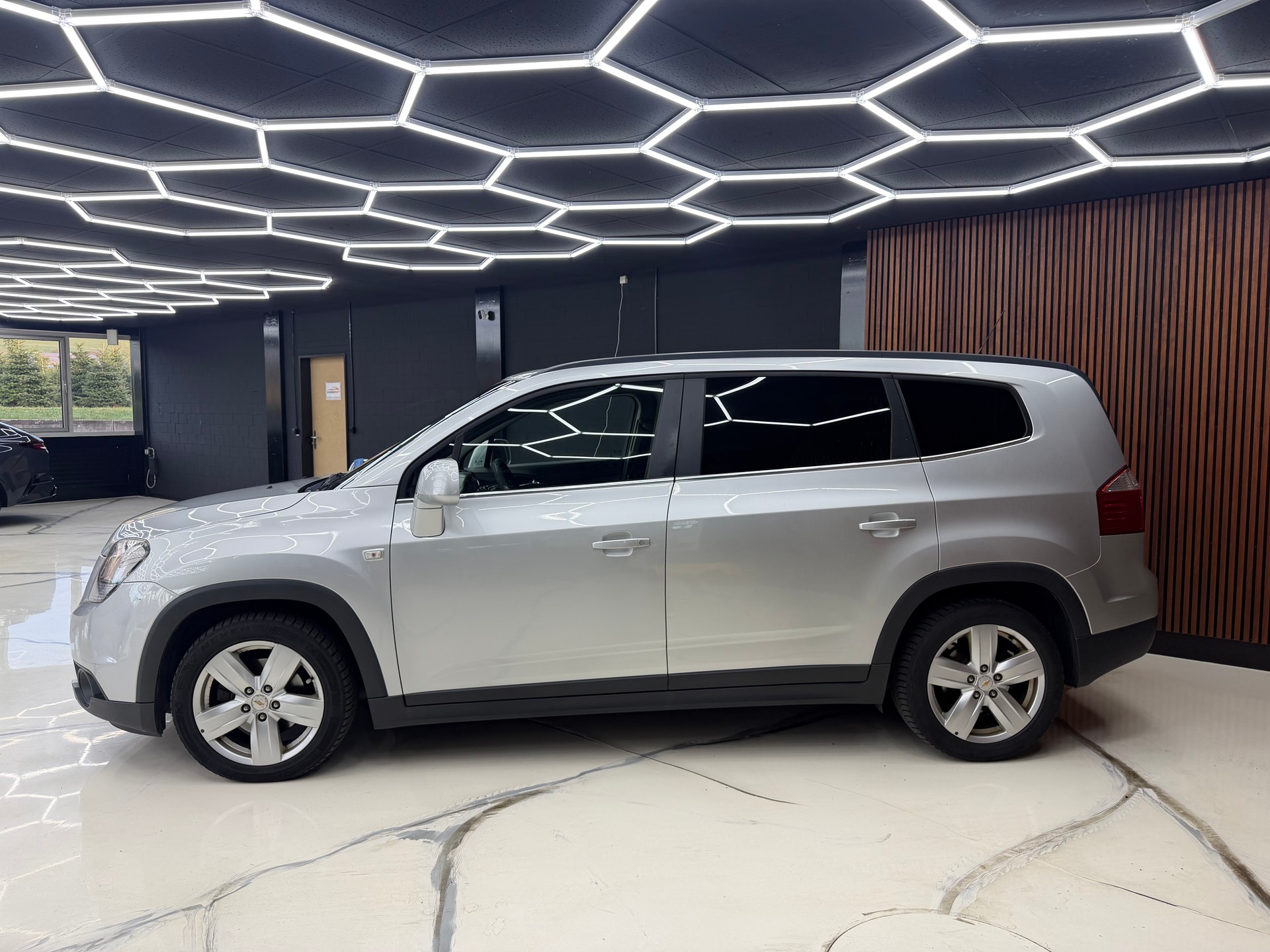 CHEVROLET Orlando 2.0 VCDi LTZ Automatic 7 Sitzer-image-4