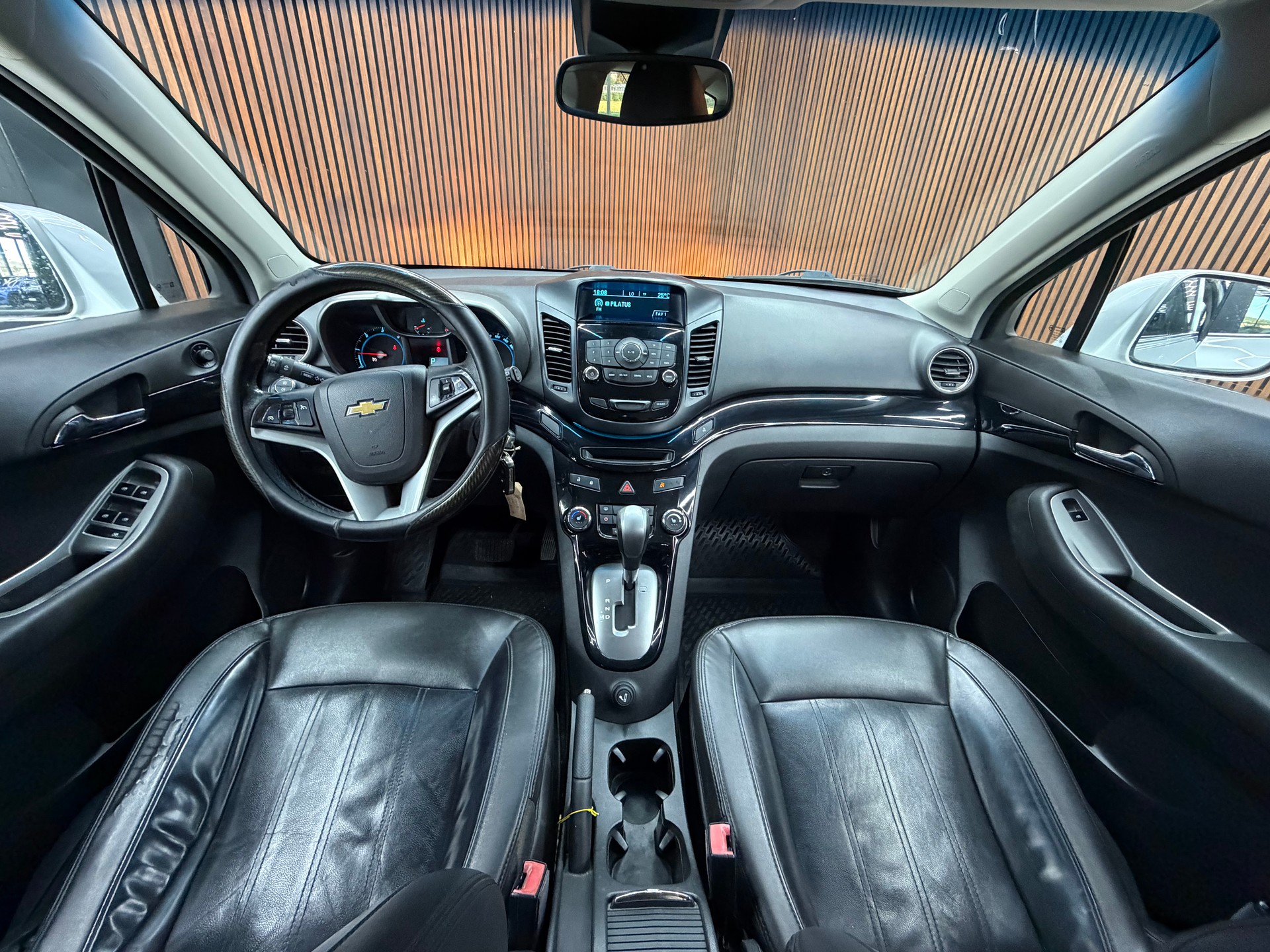 CHEVROLET Orlando 2.0 VCDi LTZ Automatic 7 Sitzer-image-12