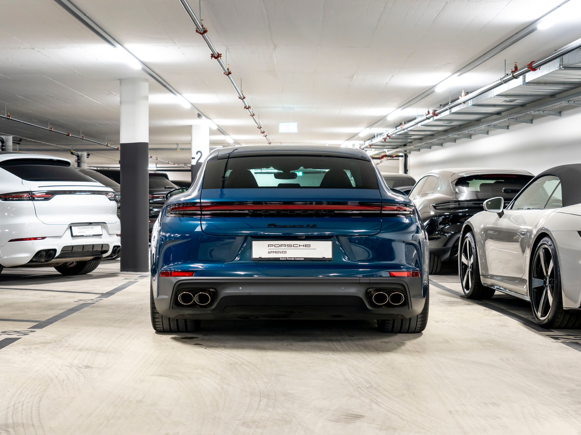 PORSCHE Panamera 4S E-Hybrid PDK-image-4