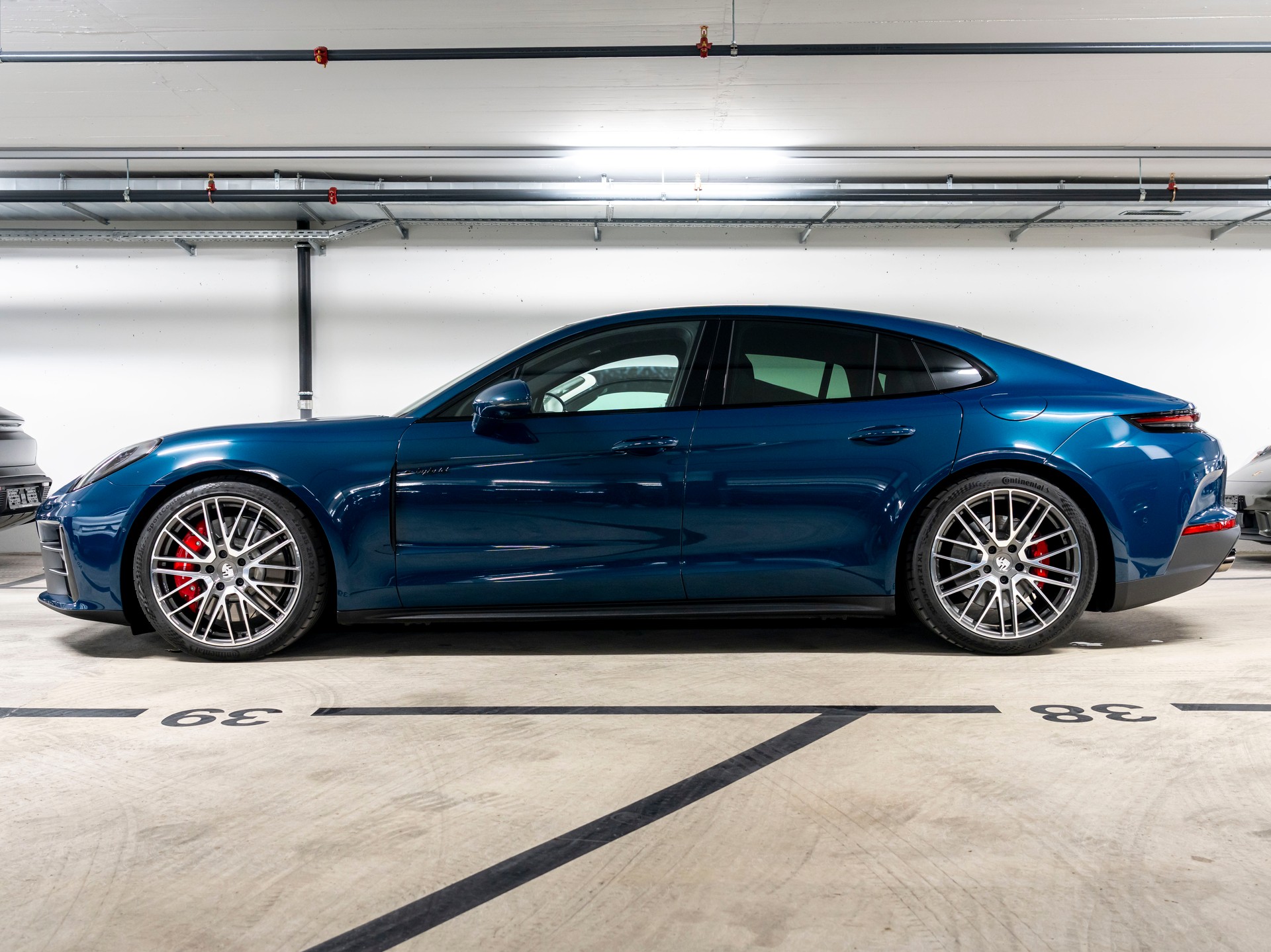 PORSCHE Panamera 4S E-Hybrid PDK-image-1