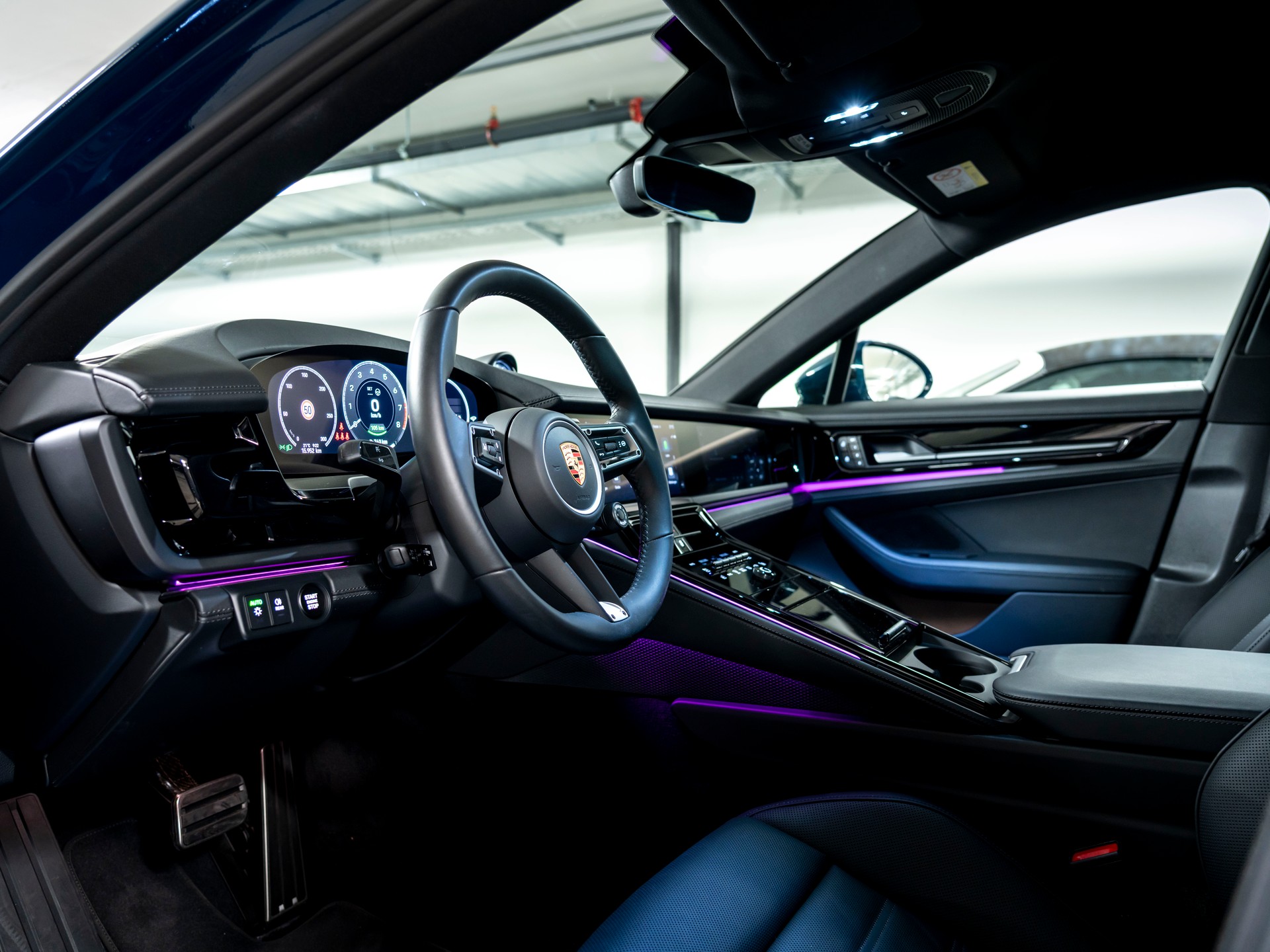 PORSCHE Panamera 4S E-Hybrid PDK-image-15