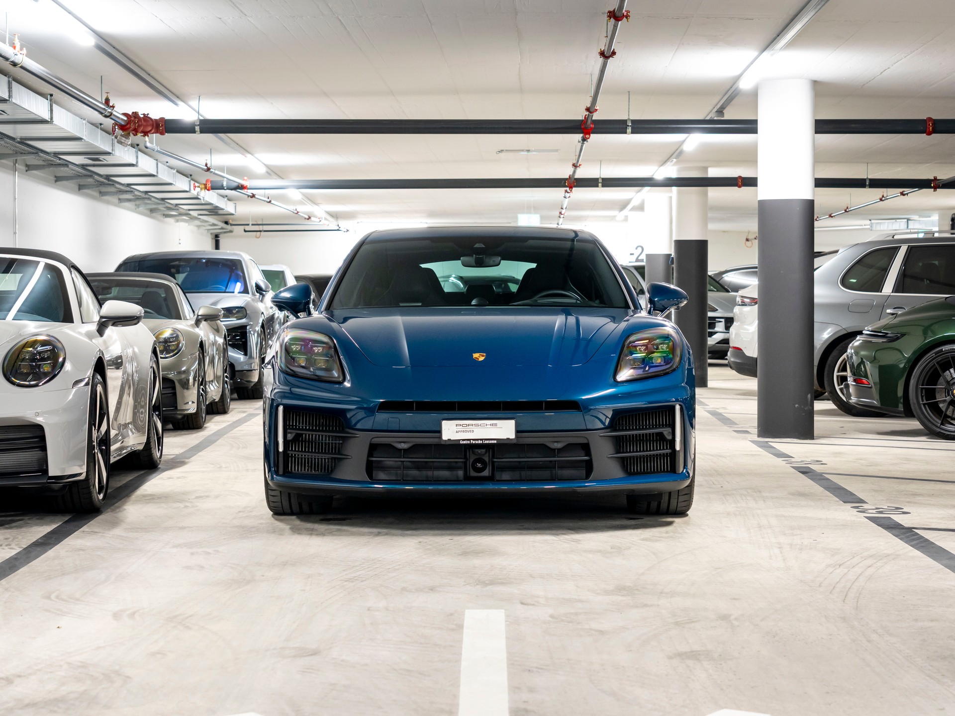 PORSCHE Panamera 4S E-Hybrid PDK-image-3