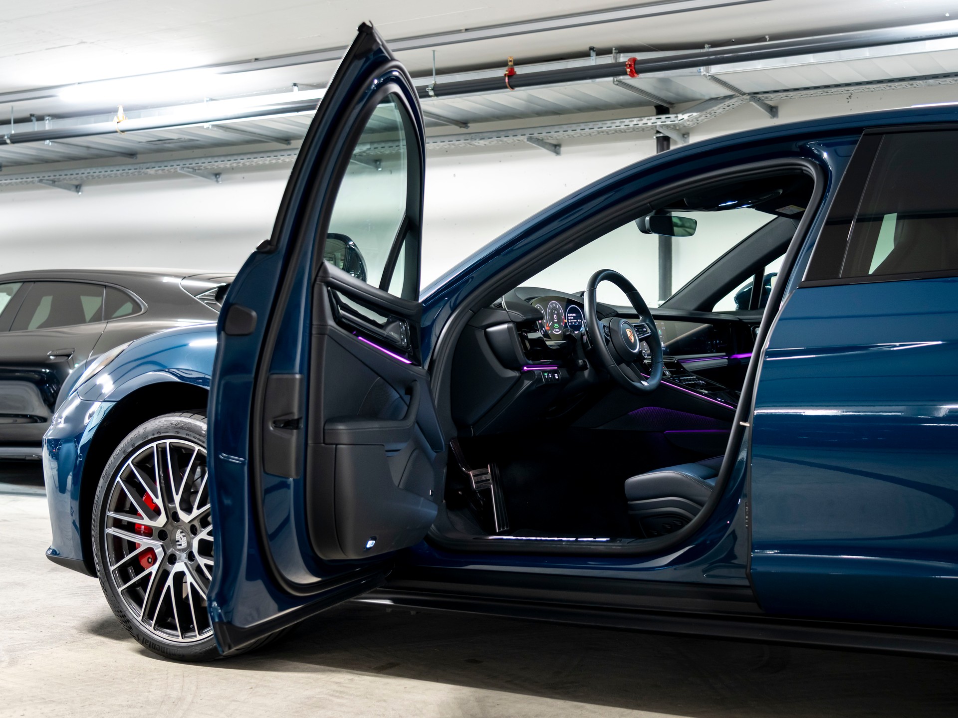 PORSCHE Panamera 4S E-Hybrid PDK-image-12