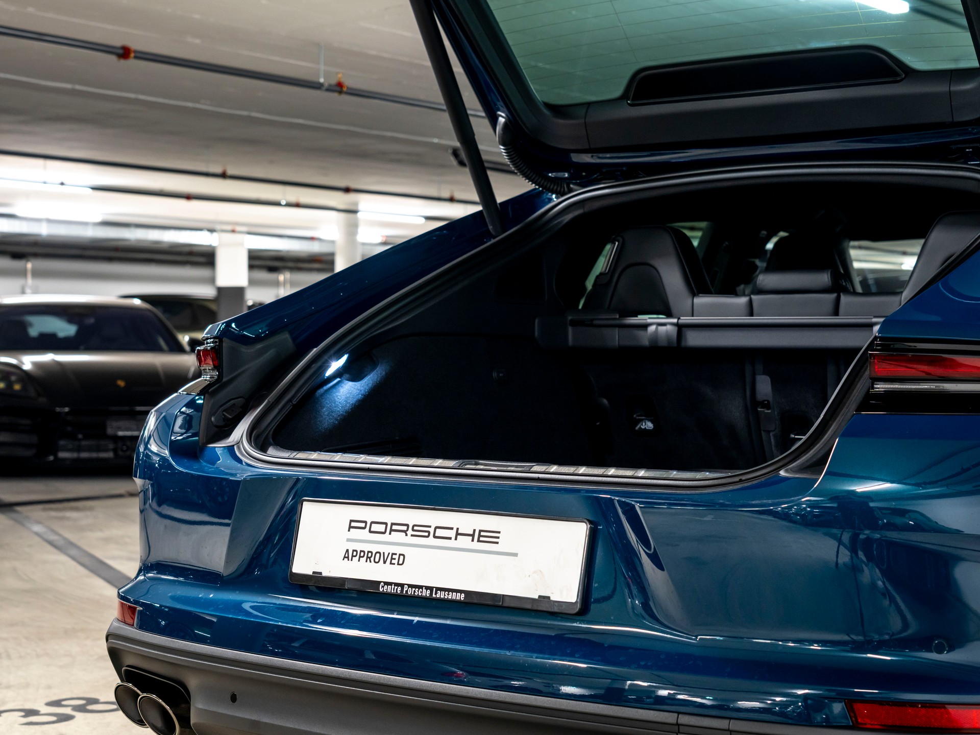 PORSCHE Panamera 4S E-Hybrid PDK-image-11