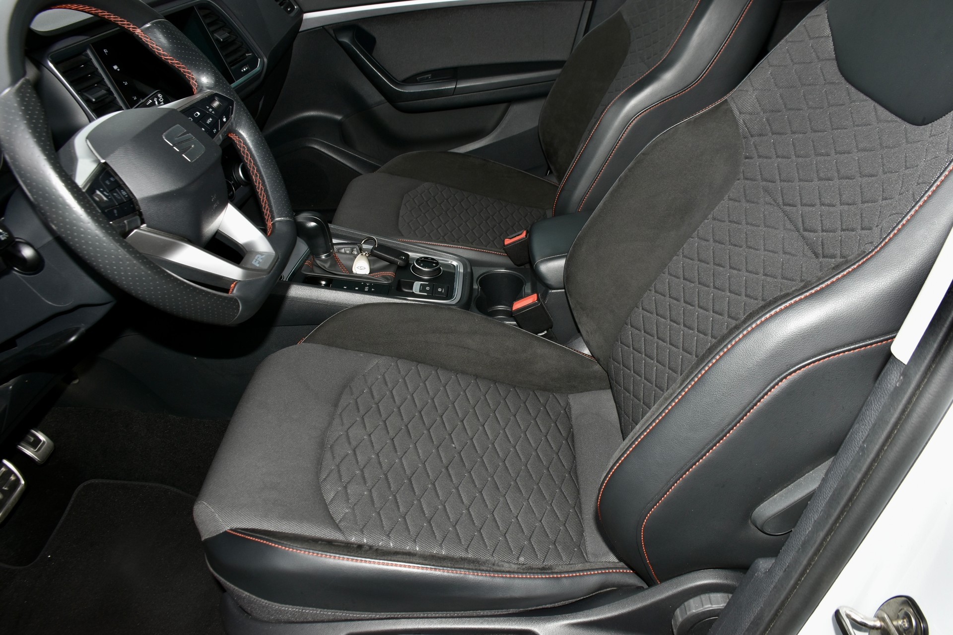 SEAT Ateca 2.0 TSI Hola FR 4Drive DSG-image-2
