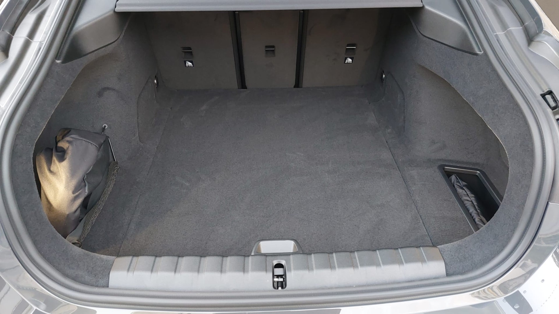 BMW i4 xDrive 40 M Sport Pro-image-17