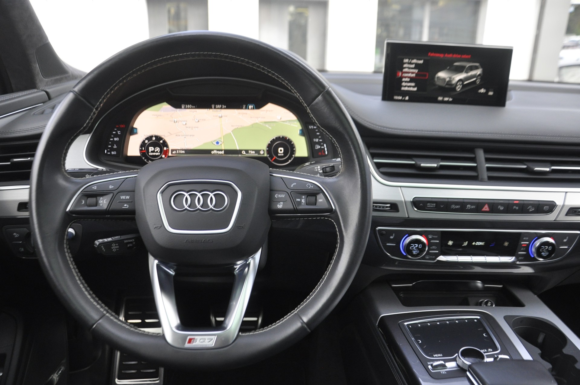 AUDI SQ7 4.0 TDI quattro tiptronic I 7 Plätze I Anhängerkupplung I Standheizung-image-9