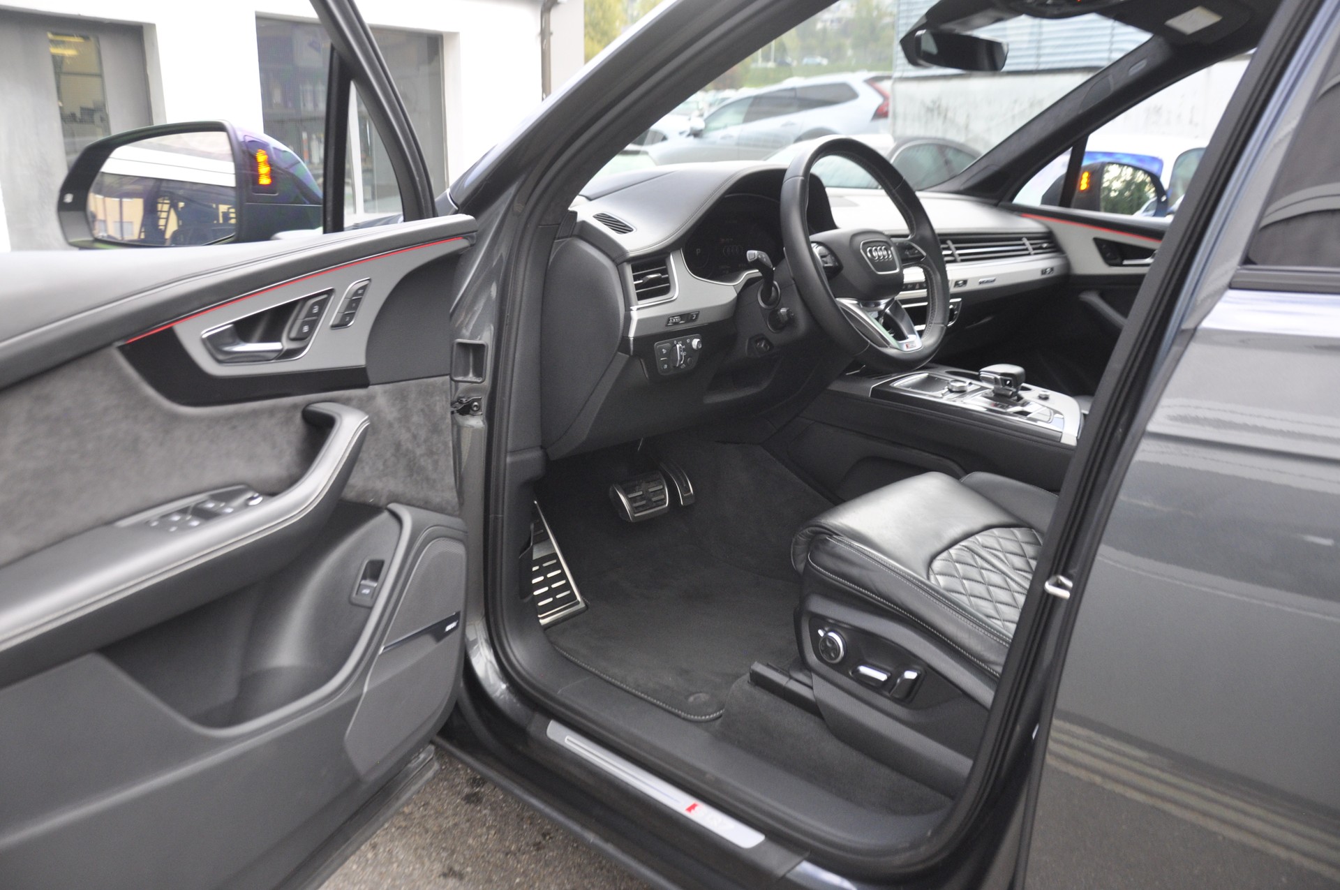 AUDI SQ7 4.0 TDI quattro tiptronic I 7 Plätze I Anhängerkupplung I Standheizung-image-3