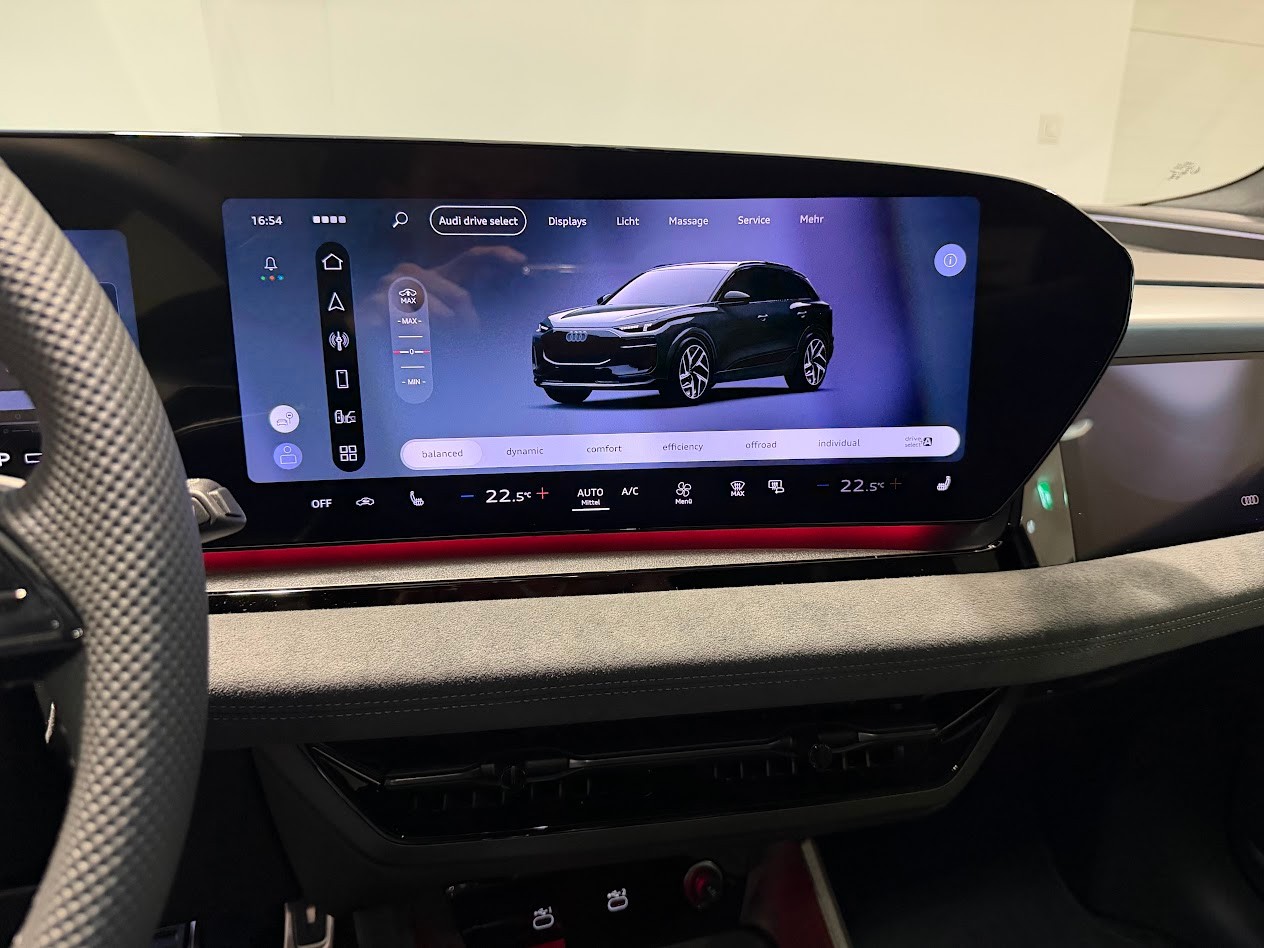 AUDI Q6 e-tron quattro-image-8