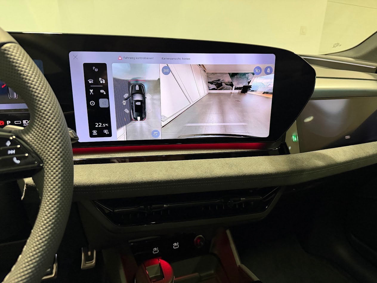 AUDI Q6 e-tron quattro-image-9