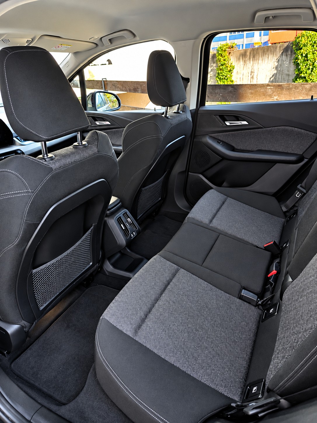 BMW 225e xDrive Active Tourer-image-6