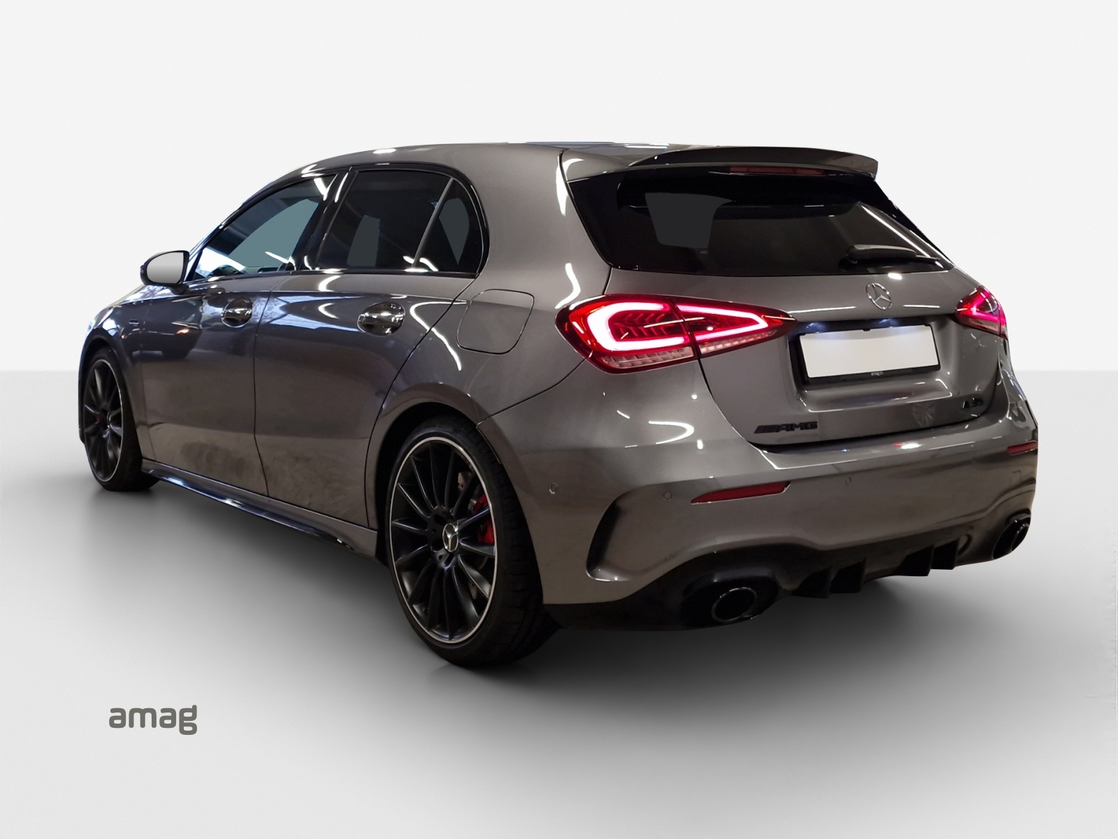 MERCEDES-BENZ A 35 AMG 4Matic Speedshift-image-2