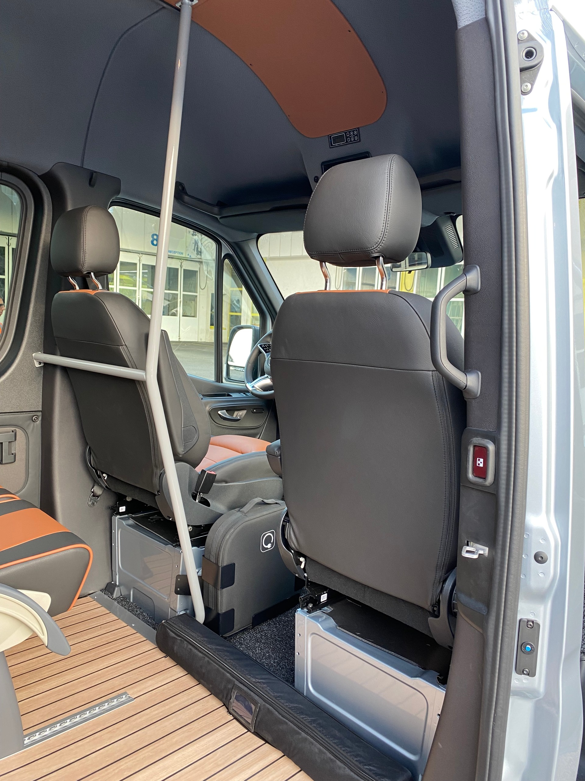 MERCEDES-BENZ 17PL 420 ESprinter 113Kw-image-5
