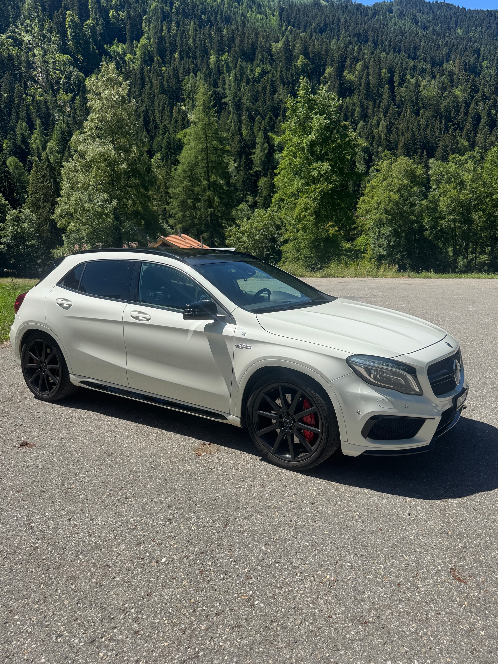 MERCEDES-BENZ GLA 45 AMG 4m-image-2