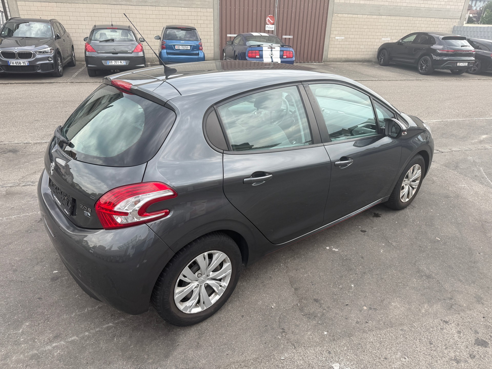 PEUGEOT 208 1.2 VTI Active-image-4