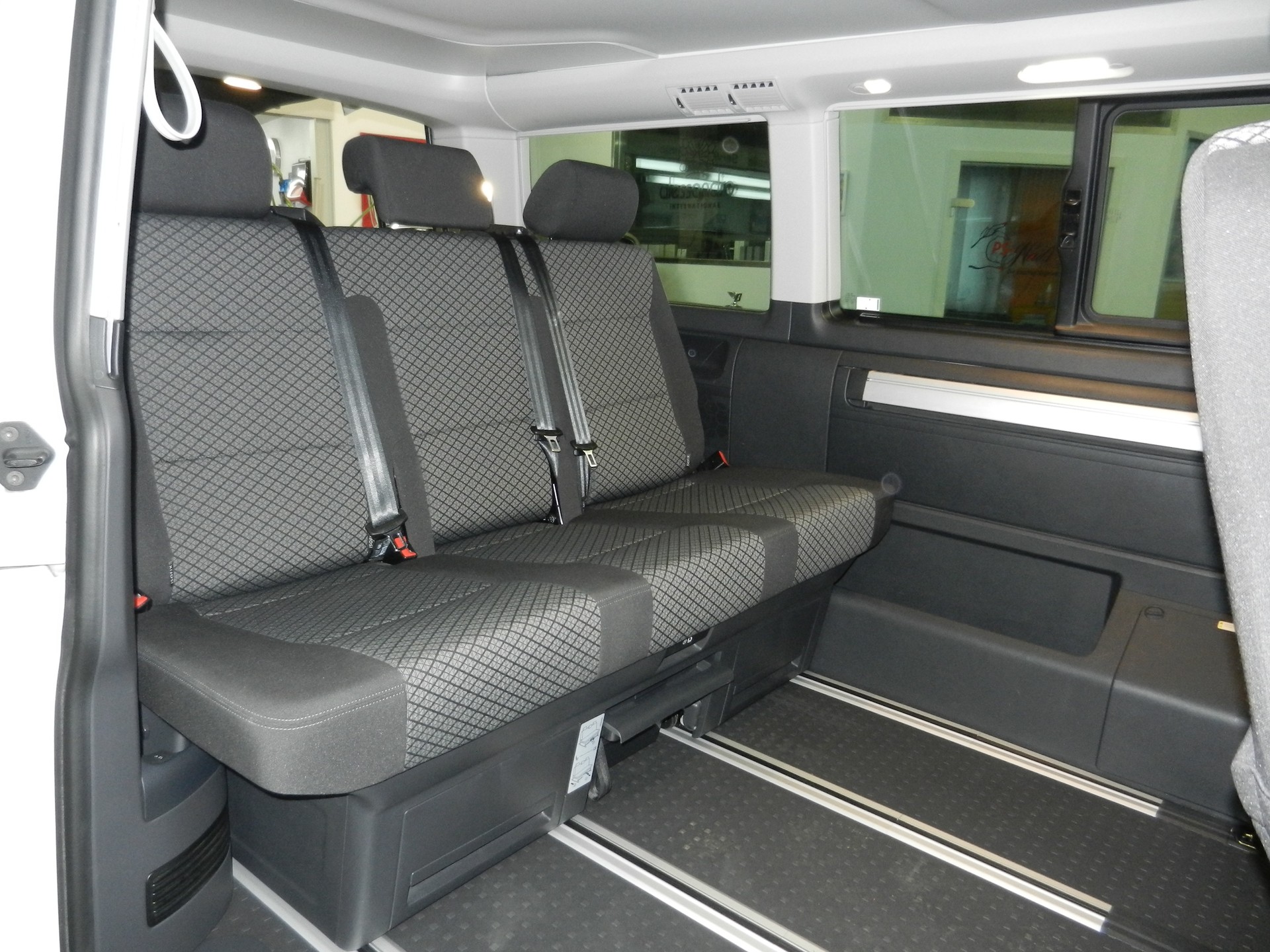 VW T6.1 California 2.0 TDI Beach Edition Spirit DSG-image-6