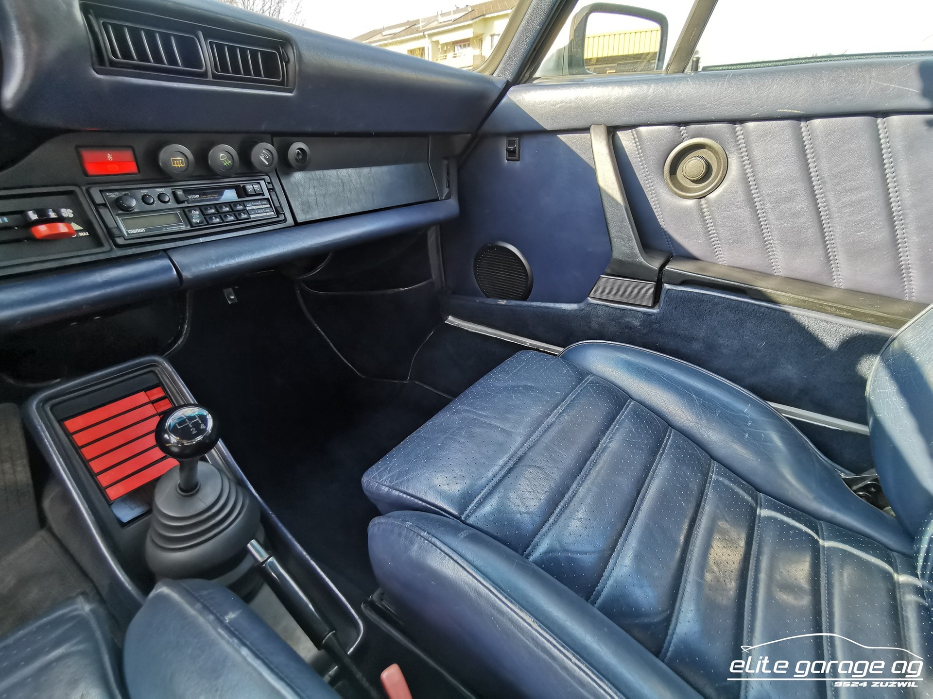PORSCHE 911 Turbo-image-15