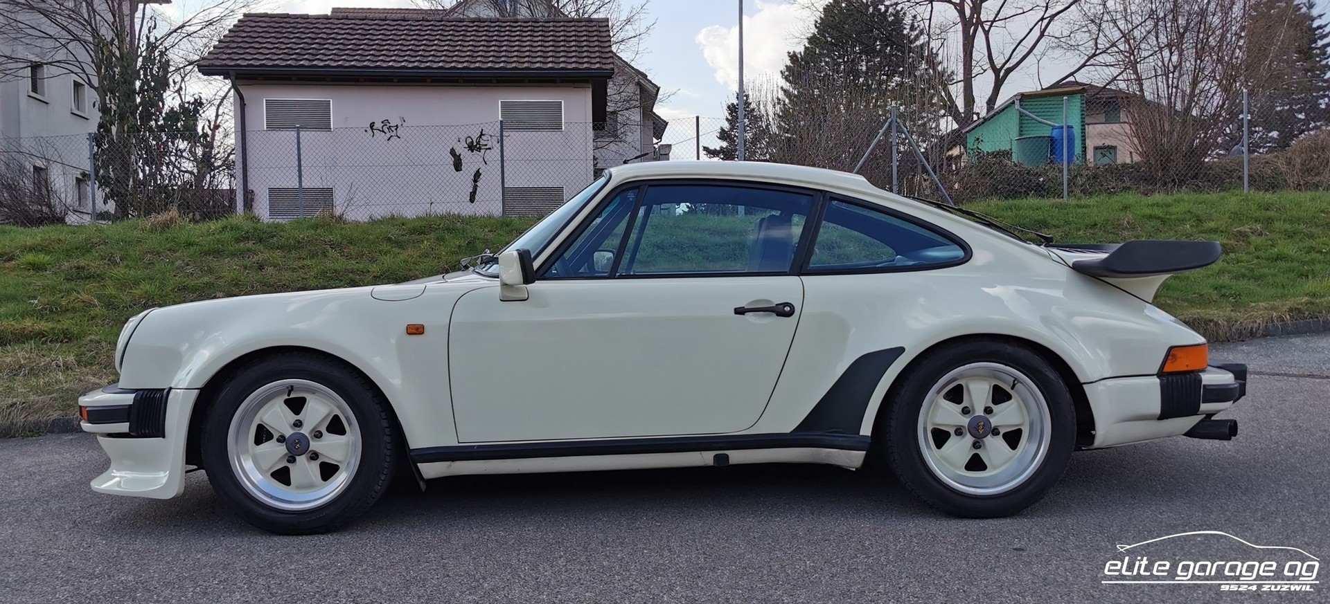 PORSCHE 911 Turbo-image-4