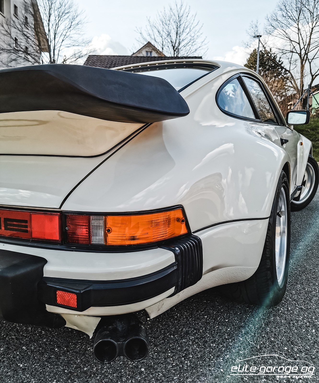 PORSCHE 911 Turbo-image-8